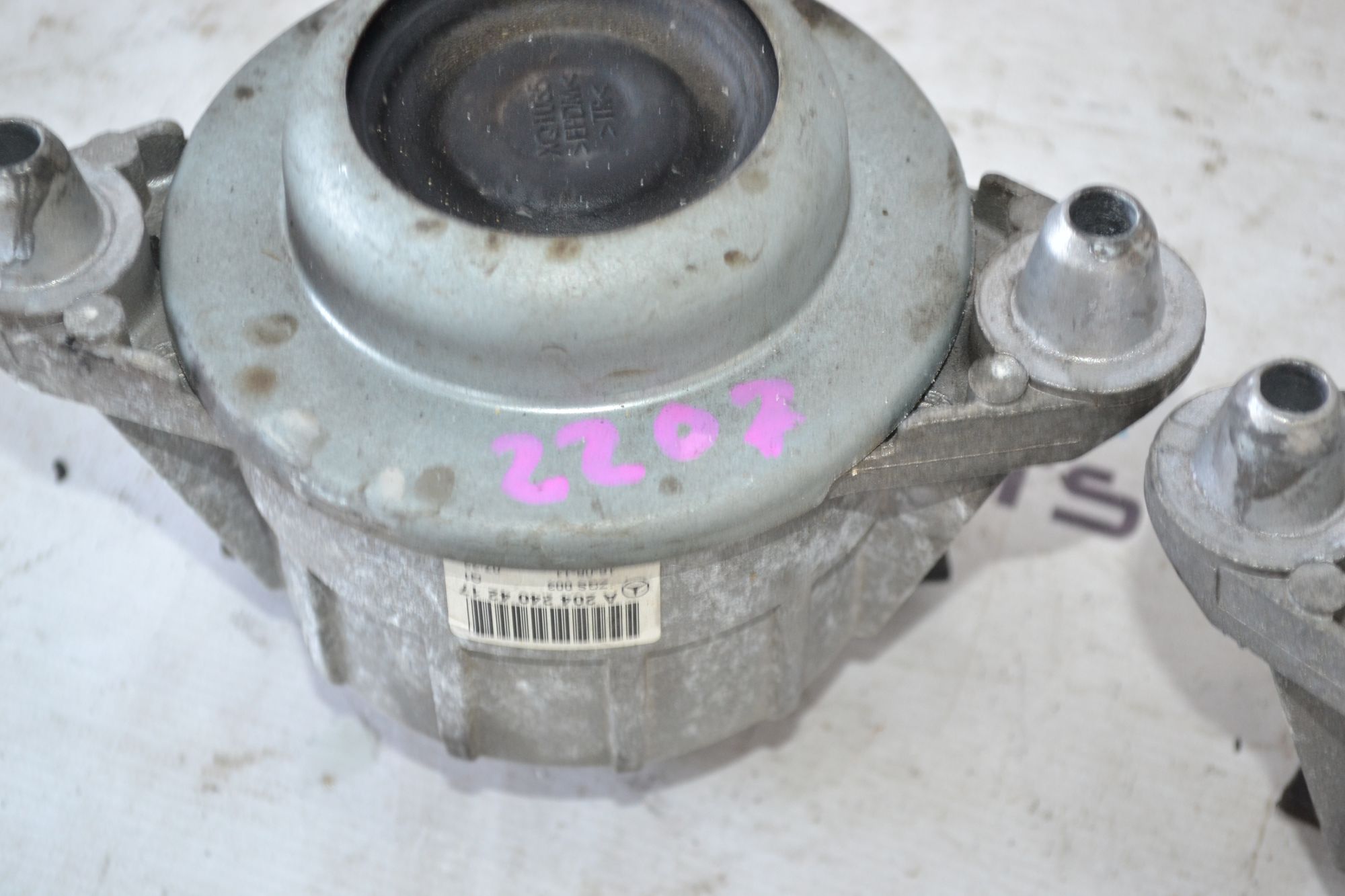 https://ycs.partsauto.market/partsauto-images/thmbs/userImages/b7628e092085f1f91467af1afb6e7630/part/67beb73e-fcfc-4888-bf65-a96063665262_1785313973591.jpg