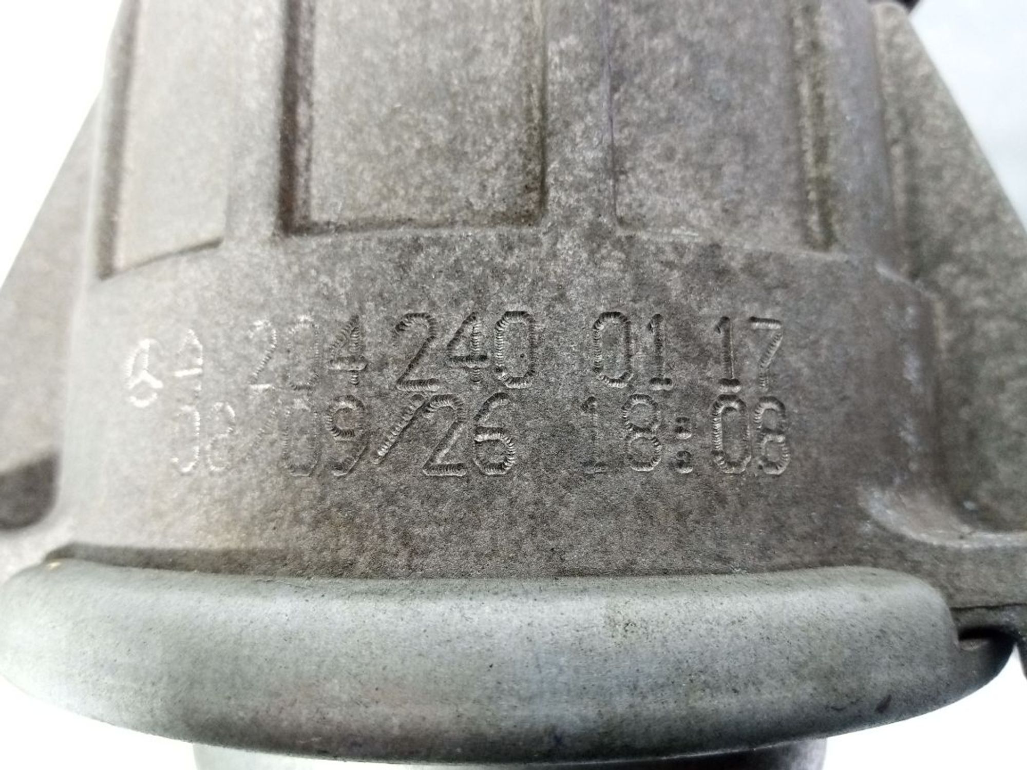 https://ycs.partsauto.market/partsauto-images/thmbs/userImages/b7628e092085f1f91467af1afb6e7630/part/67dc2d4b-80cd-4004-bf39-e297a34c3815_1737971996204.jpg