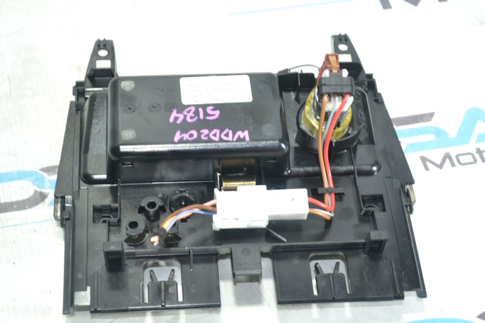 https://ycs.partsauto.market/partsauto-images/thmbs/userImages/b7628e092085f1f91467af1afb6e7630/part/6895641c-1180-412a-b326-2518486352c6_1781006861741.jpg