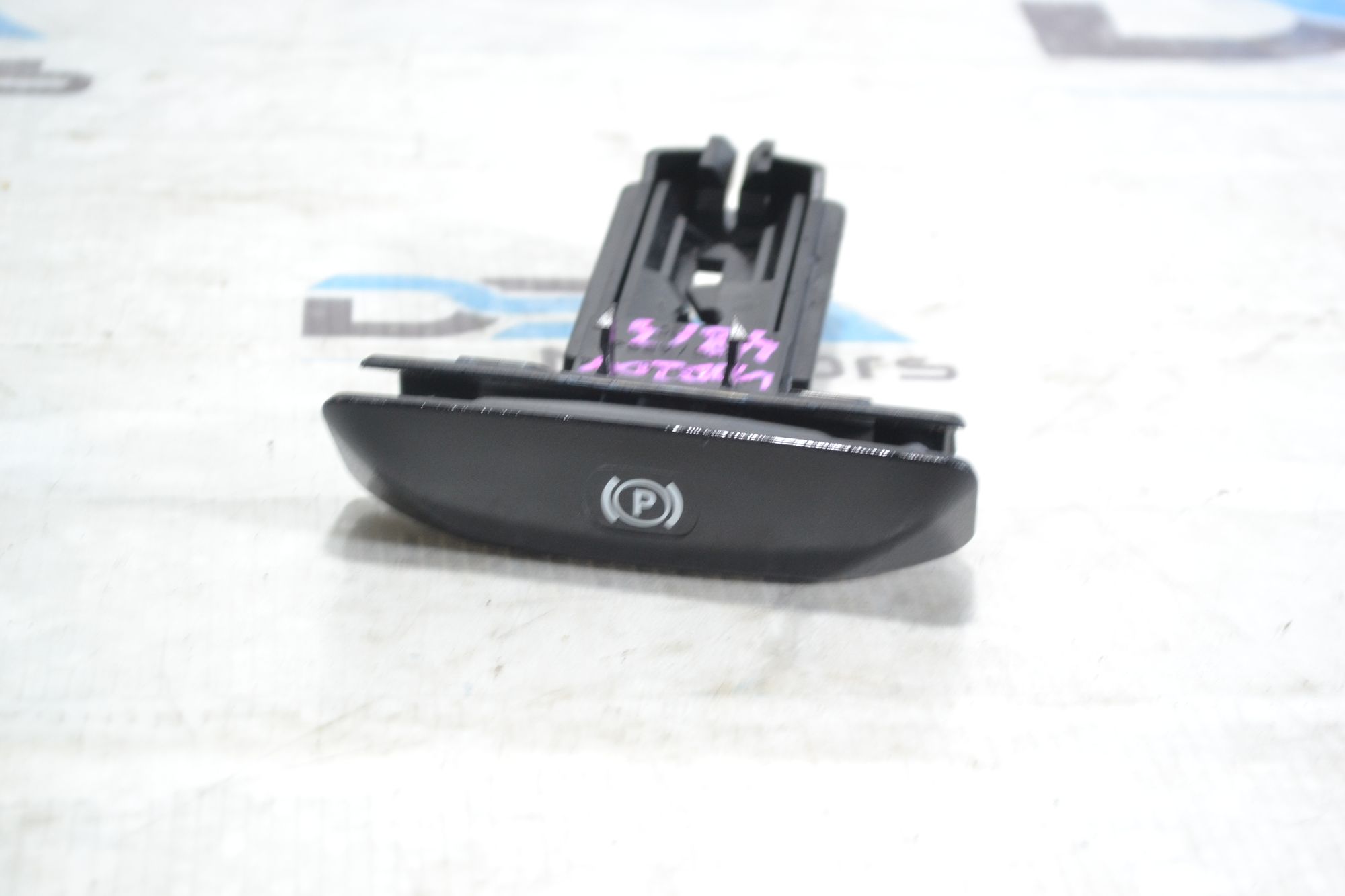 https://ycs.partsauto.market/partsauto-images/thmbs/userImages/b7628e092085f1f91467af1afb6e7630/part/68cd2777-b40f-4f40-bdc2-193ebbe0022d_1781004233617.jpg
