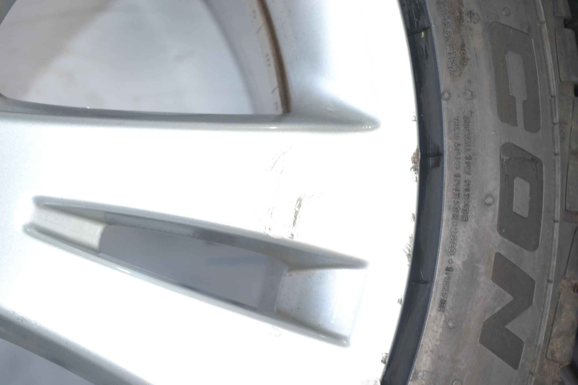 https://ycs.partsauto.market/partsauto-images/thmbs/userImages/b7628e092085f1f91467af1afb6e7630/part/68f81d0e-6af9-407c-babd-3b532c6a8bcf_1781078371029.jpg