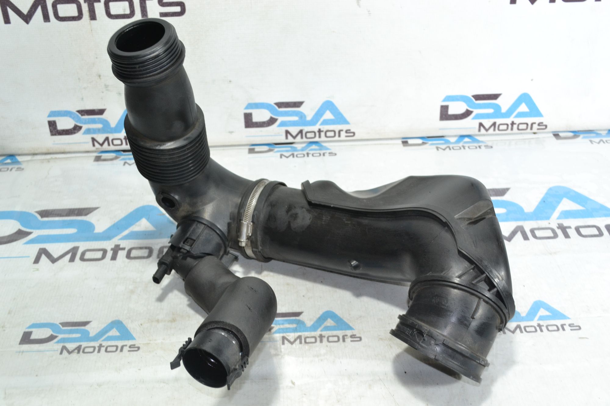 https://ycs.partsauto.market/partsauto-images/thmbs/userImages/b7628e092085f1f91467af1afb6e7630/part/6942c391-0825-47f6-aecf-635924c19dda_1780474144321.jpg