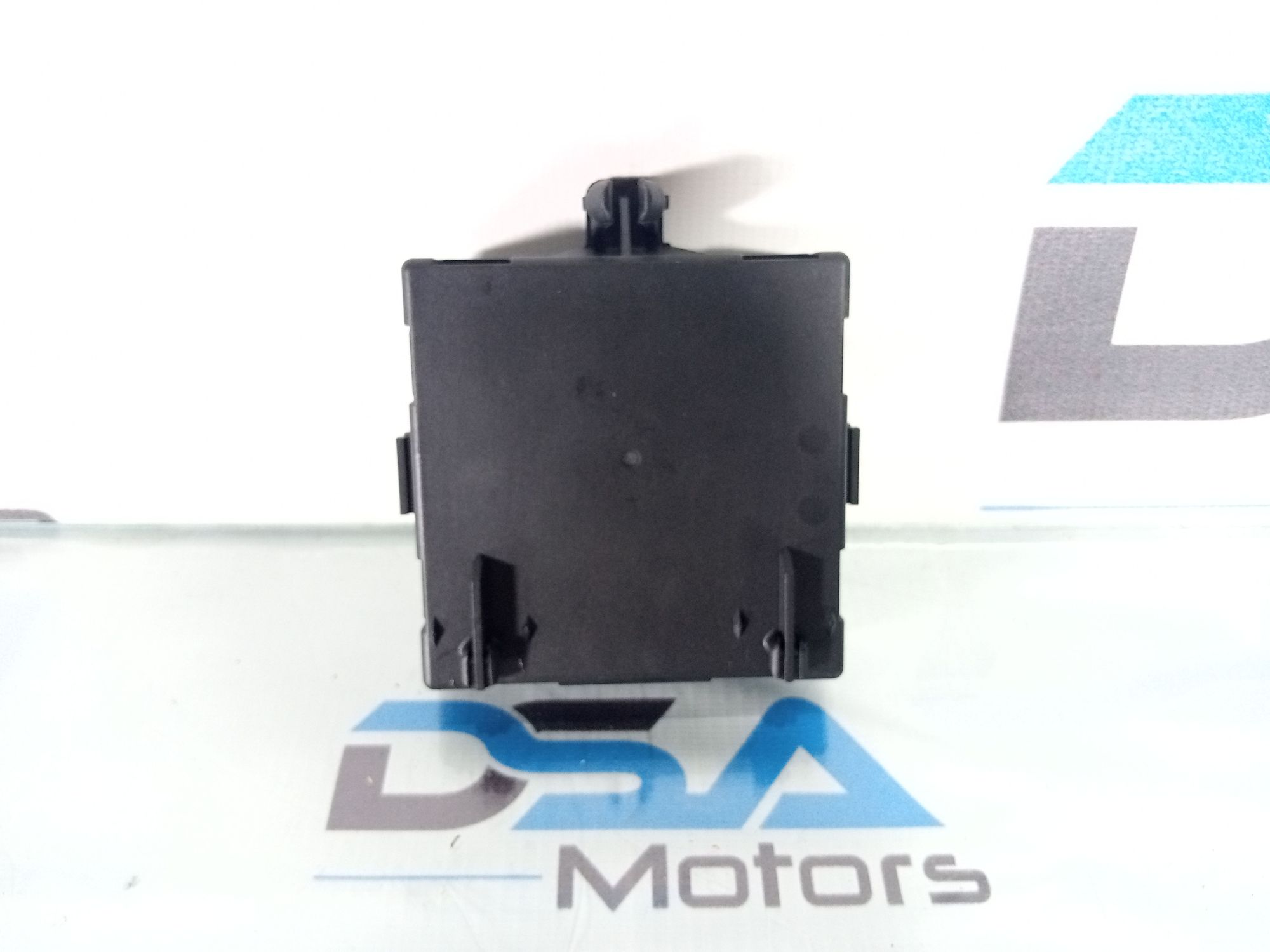 https://ycs.partsauto.market/partsauto-images/thmbs/userImages/b7628e092085f1f91467af1afb6e7630/part/6aec3e79-ce4c-4c98-a581-e7c2cc993c03_1719478415242.jpg
