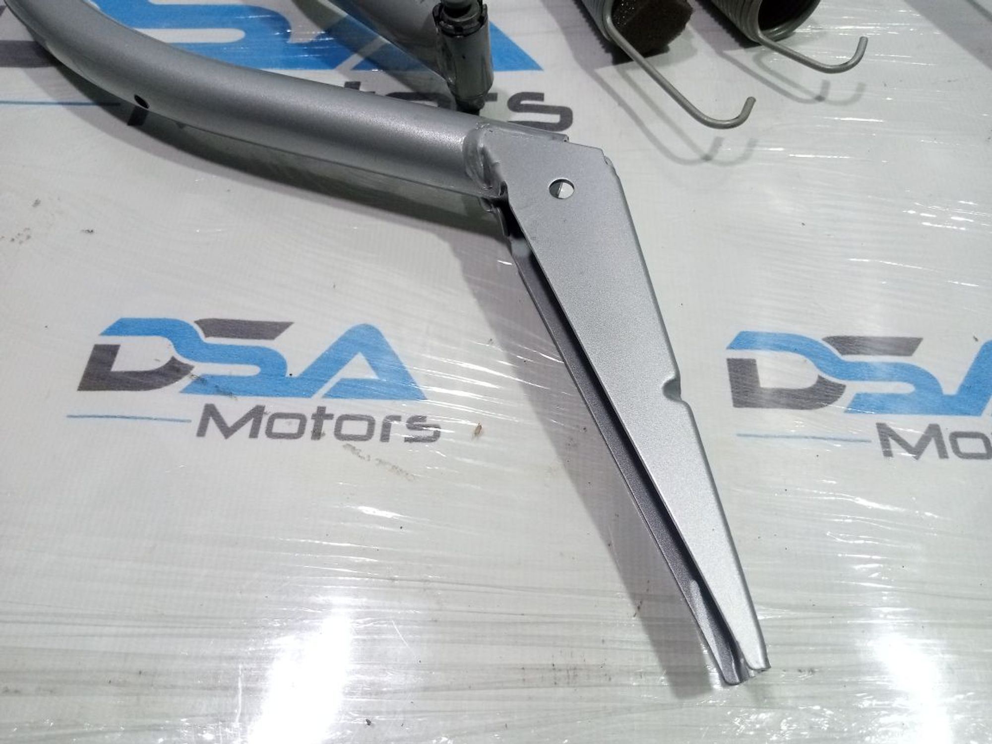 https://ycs.partsauto.market/partsauto-images/thmbs/userImages/b7628e092085f1f91467af1afb6e7630/part/6b2d4dae-53f5-422b-9bc8-f92dc975fbd0_1749717026203.jpg