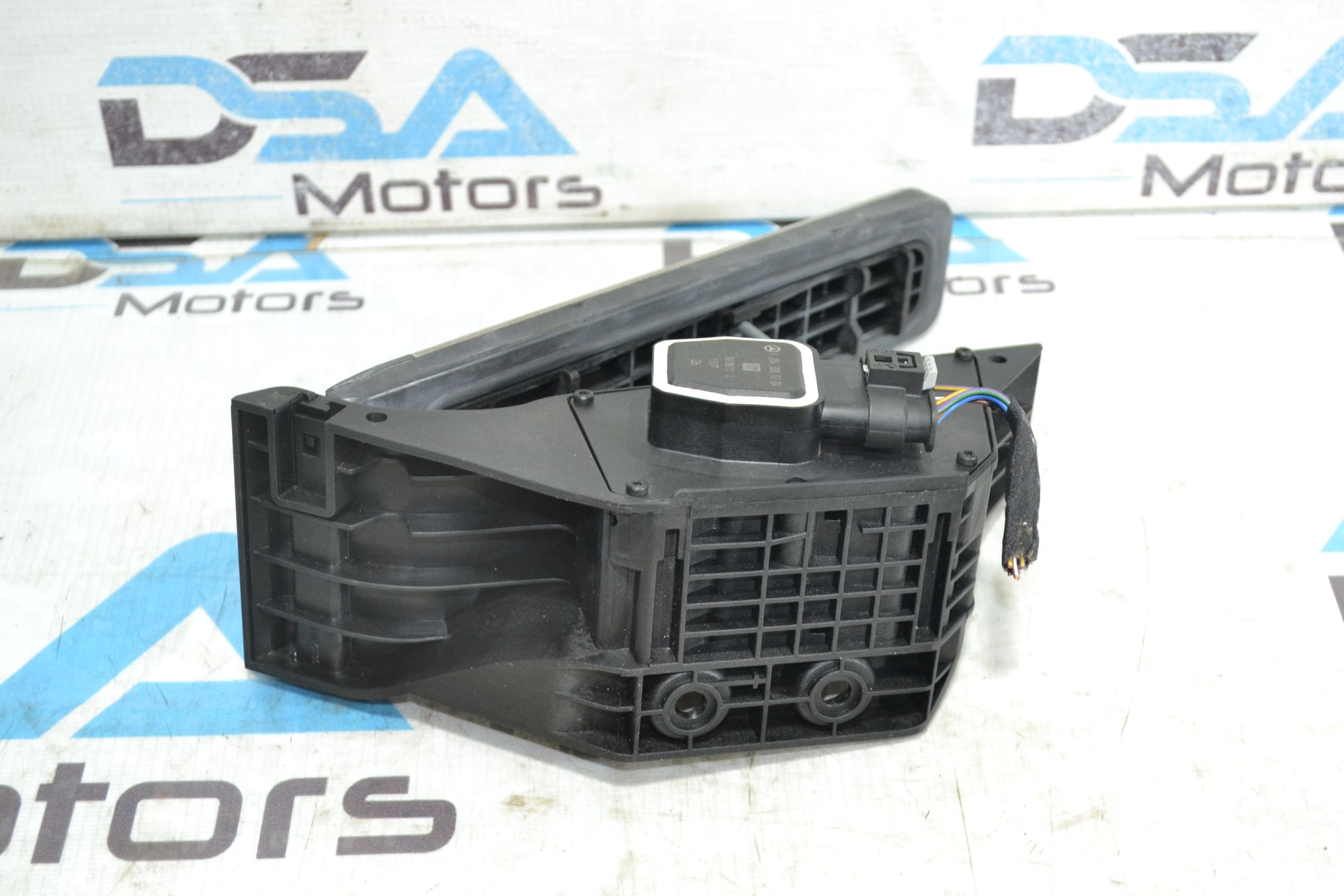 https://ycs.partsauto.market/partsauto-images/thmbs/userImages/b7628e092085f1f91467af1afb6e7630/part/6bb34c58-0515-45af-ad44-2d12f3925d79_1785330410675.jpg