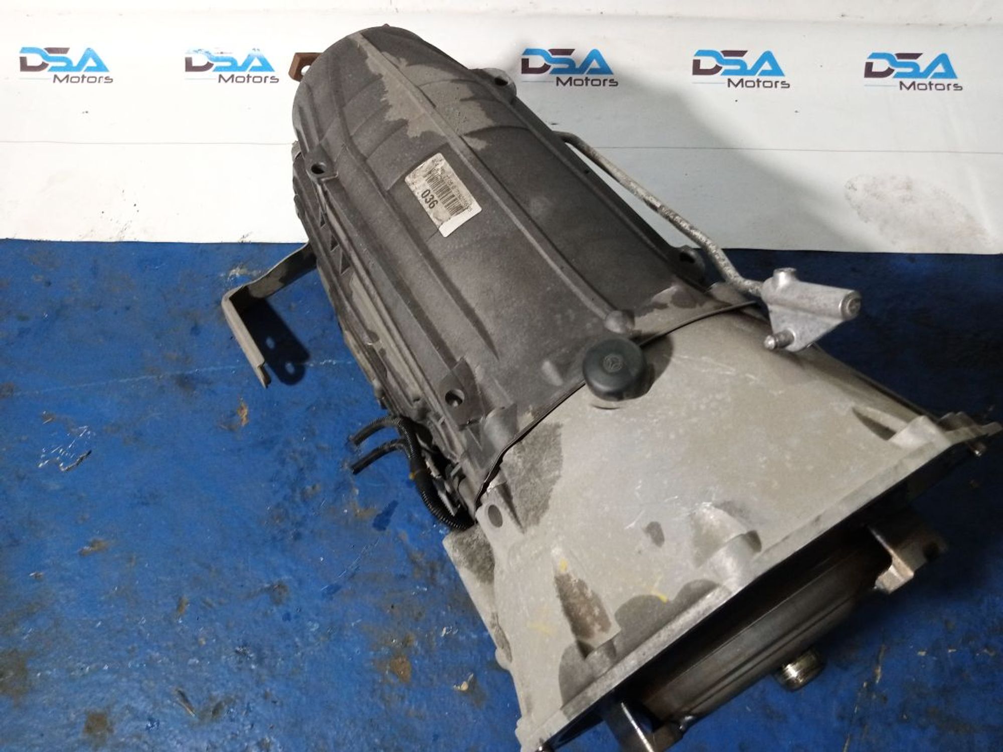 https://ycs.partsauto.market/partsauto-images/thmbs/userImages/b7628e092085f1f91467af1afb6e7630/part/6c074ff0-9523-4322-ae77-3ebefe0c709c_1744738688936.jpg