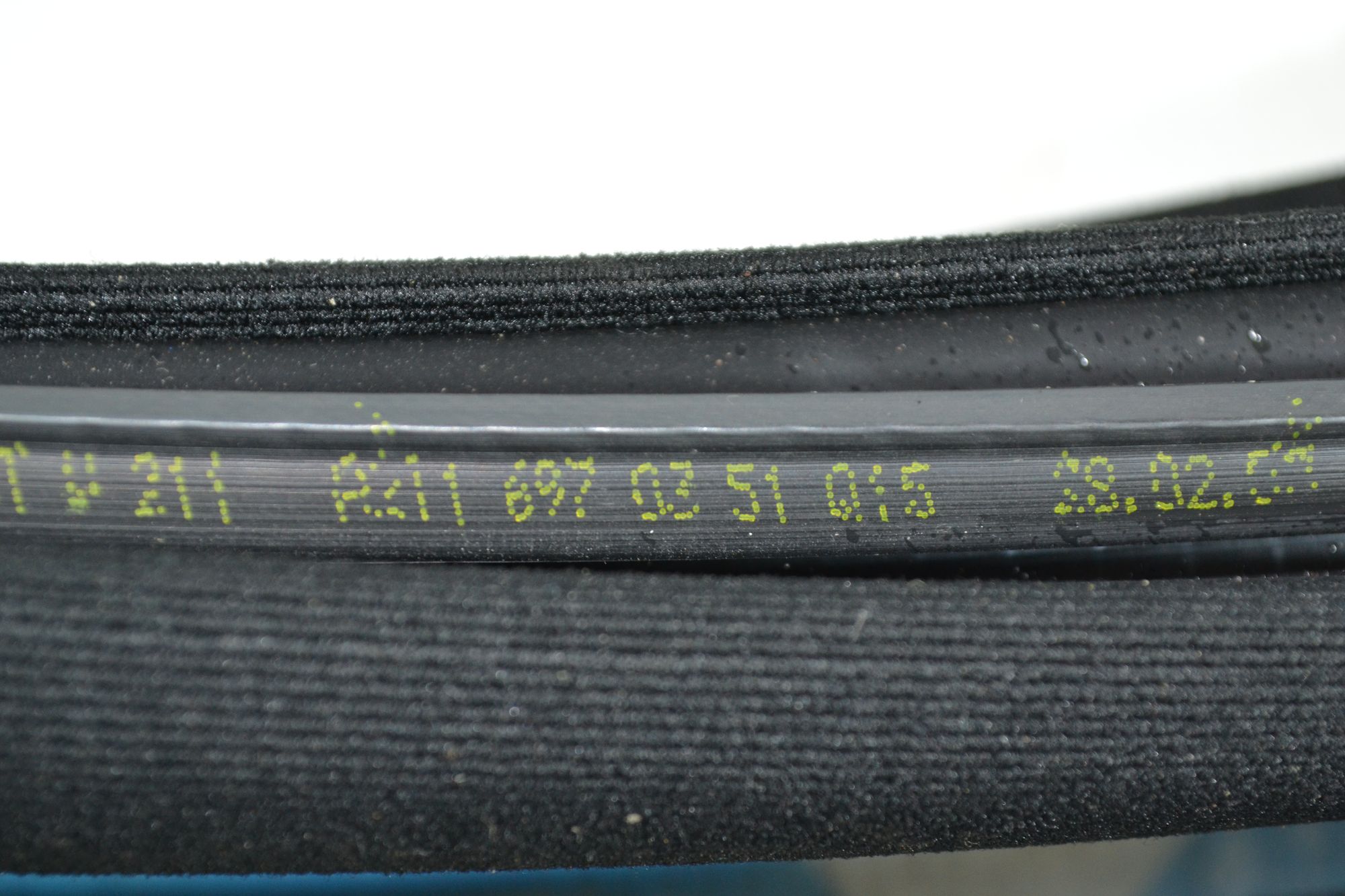 https://ycs.partsauto.market/partsauto-images/thmbs/userImages/b7628e092085f1f91467af1afb6e7630/part/6d9c3841-b222-4cc0-b691-fe73efe8718f_1783060439575.jpg