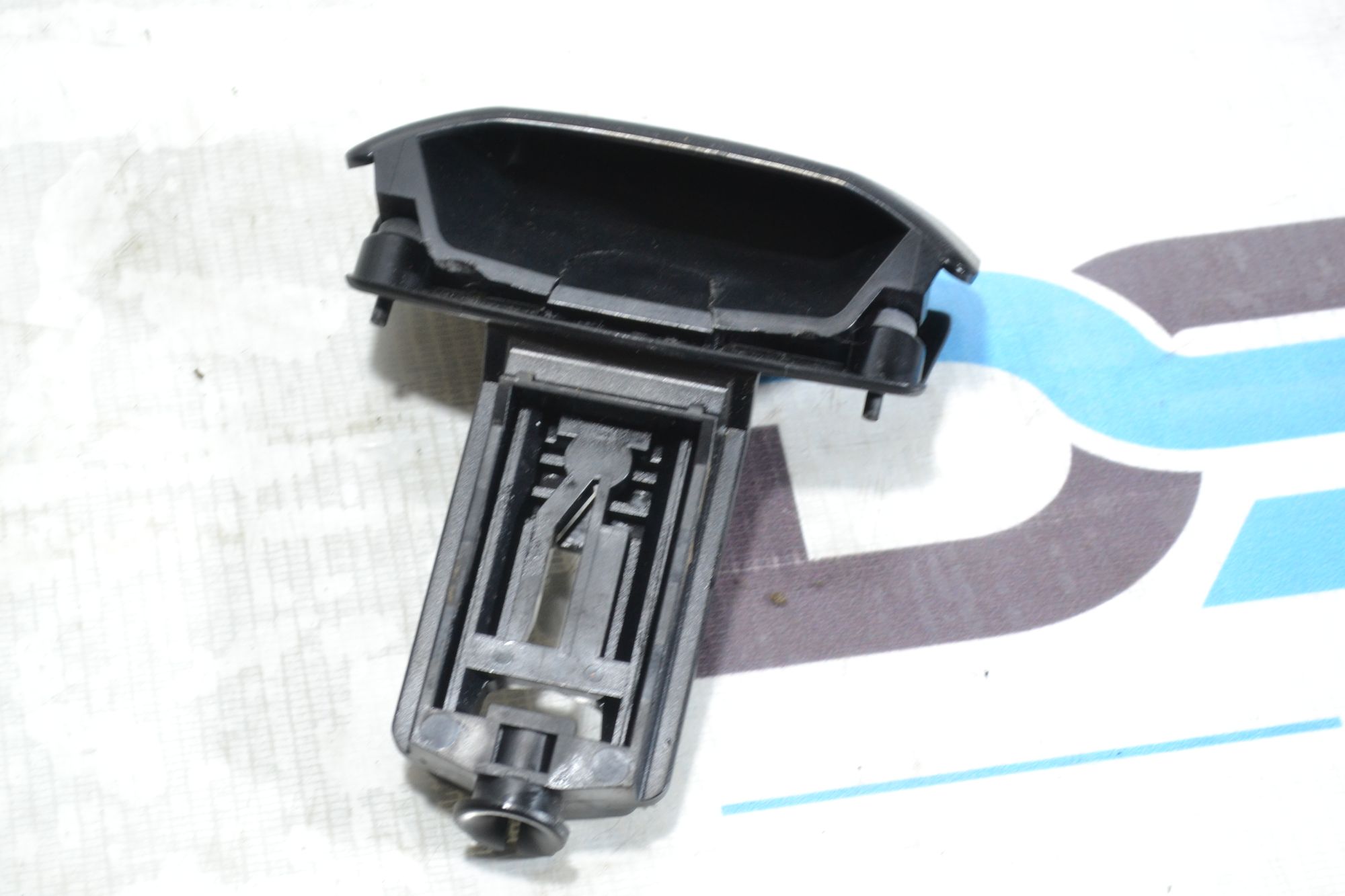 https://ycs.partsauto.market/partsauto-images/thmbs/userImages/b7628e092085f1f91467af1afb6e7630/part/6dd8bf8e-27b1-47f8-b3f0-329aec71ad4a_1780994229663.jpg