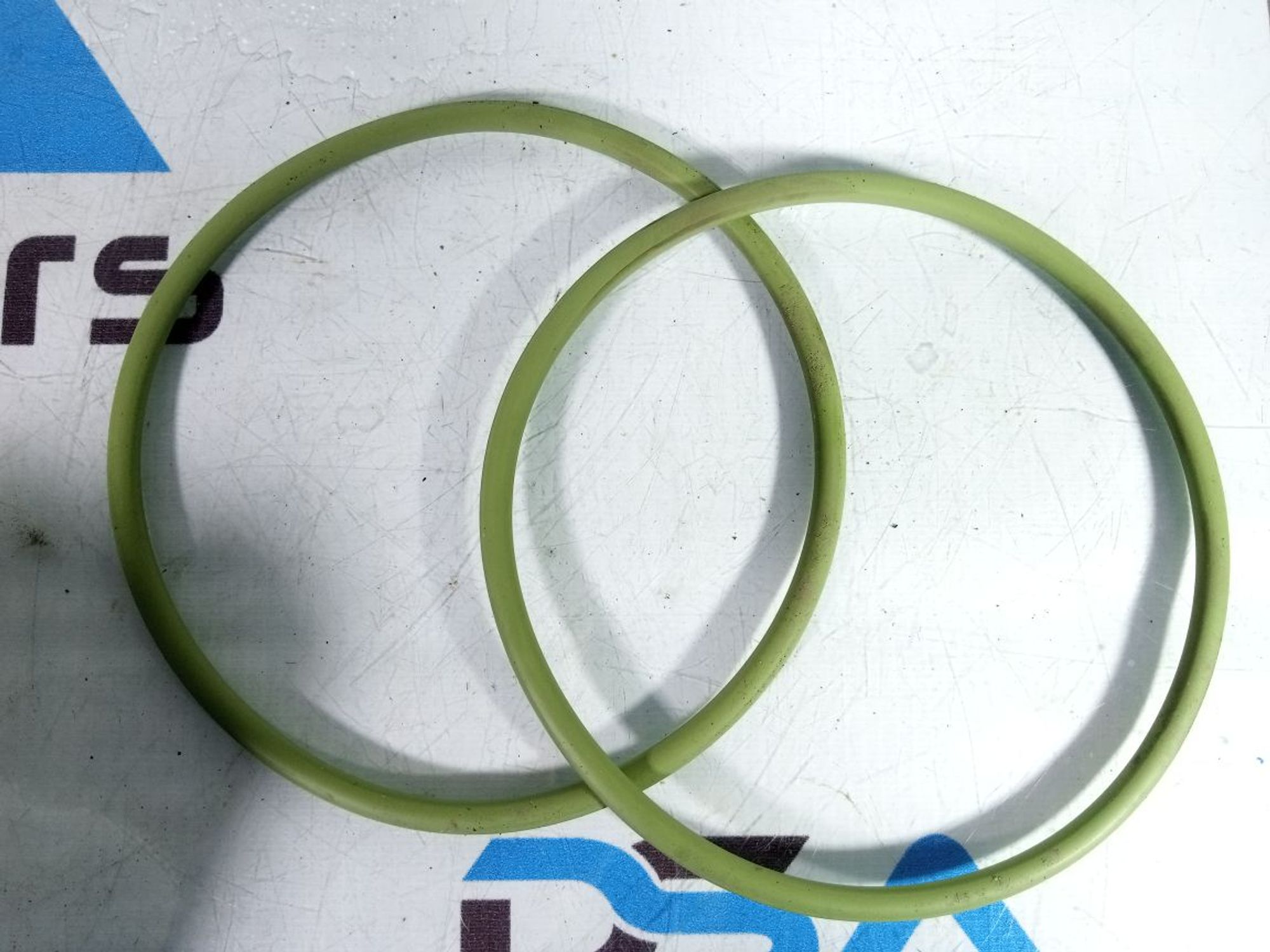 https://ycs.partsauto.market/partsauto-images/thmbs/userImages/b7628e092085f1f91467af1afb6e7630/part/6ddb696d-ea08-4da7-bd14-b3c2cb005733_1736777880905.jpg