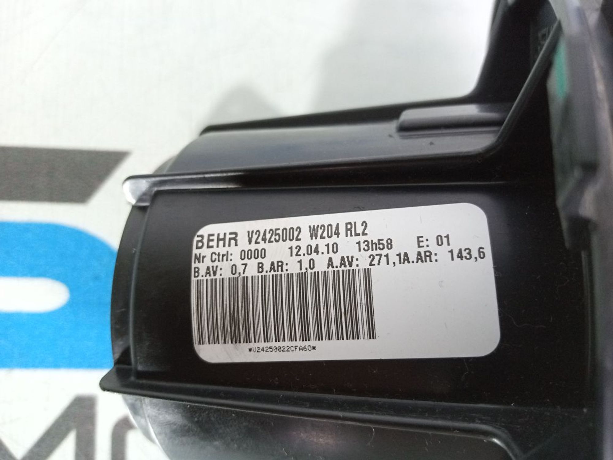 https://ycs.partsauto.market/partsauto-images/thmbs/userImages/b7628e092085f1f91467af1afb6e7630/part/6dfc341e-1d73-4af7-9b28-c5e5c65af234_1746543714590.jpg