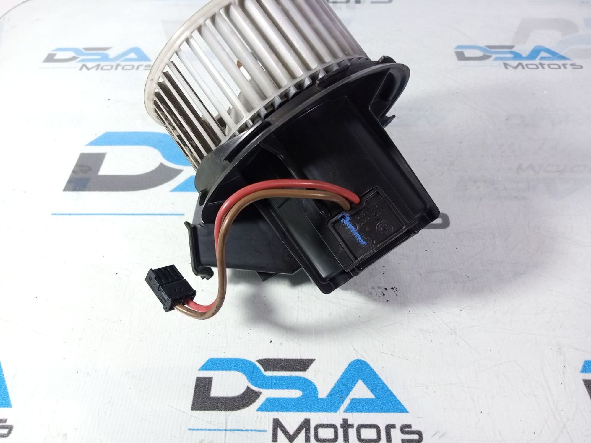 https://ycs.partsauto.market/partsauto-images/thmbs/userImages/b7628e092085f1f91467af1afb6e7630/part/6f7c875e-6423-450d-90ef-16a35f35dc85_1740682360668.jpg