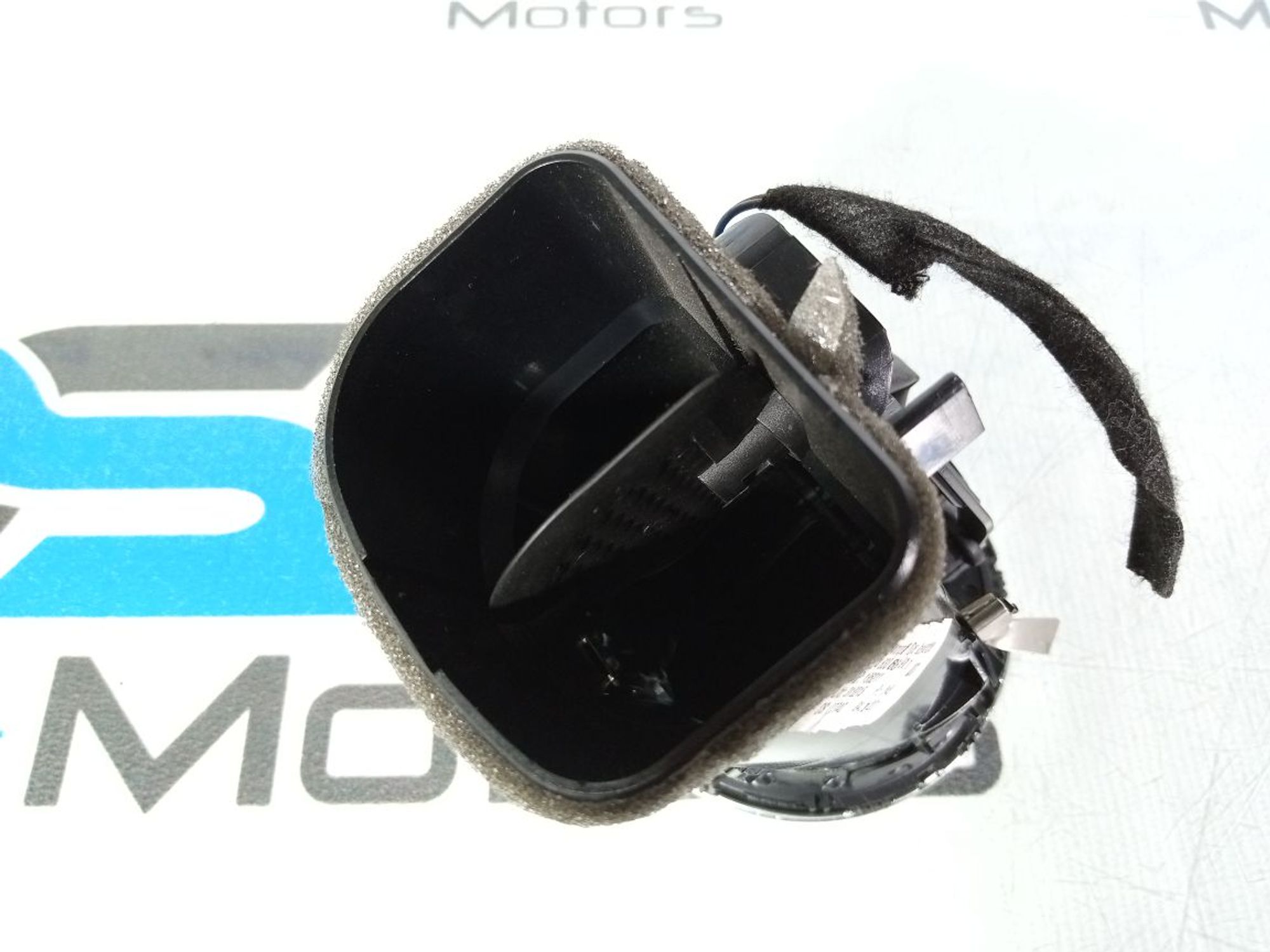 https://ycs.partsauto.market/partsauto-images/thmbs/userImages/b7628e092085f1f91467af1afb6e7630/part/6feff203-cfbf-42c0-a215-f08dd14e2a93_1745060777829.jpg