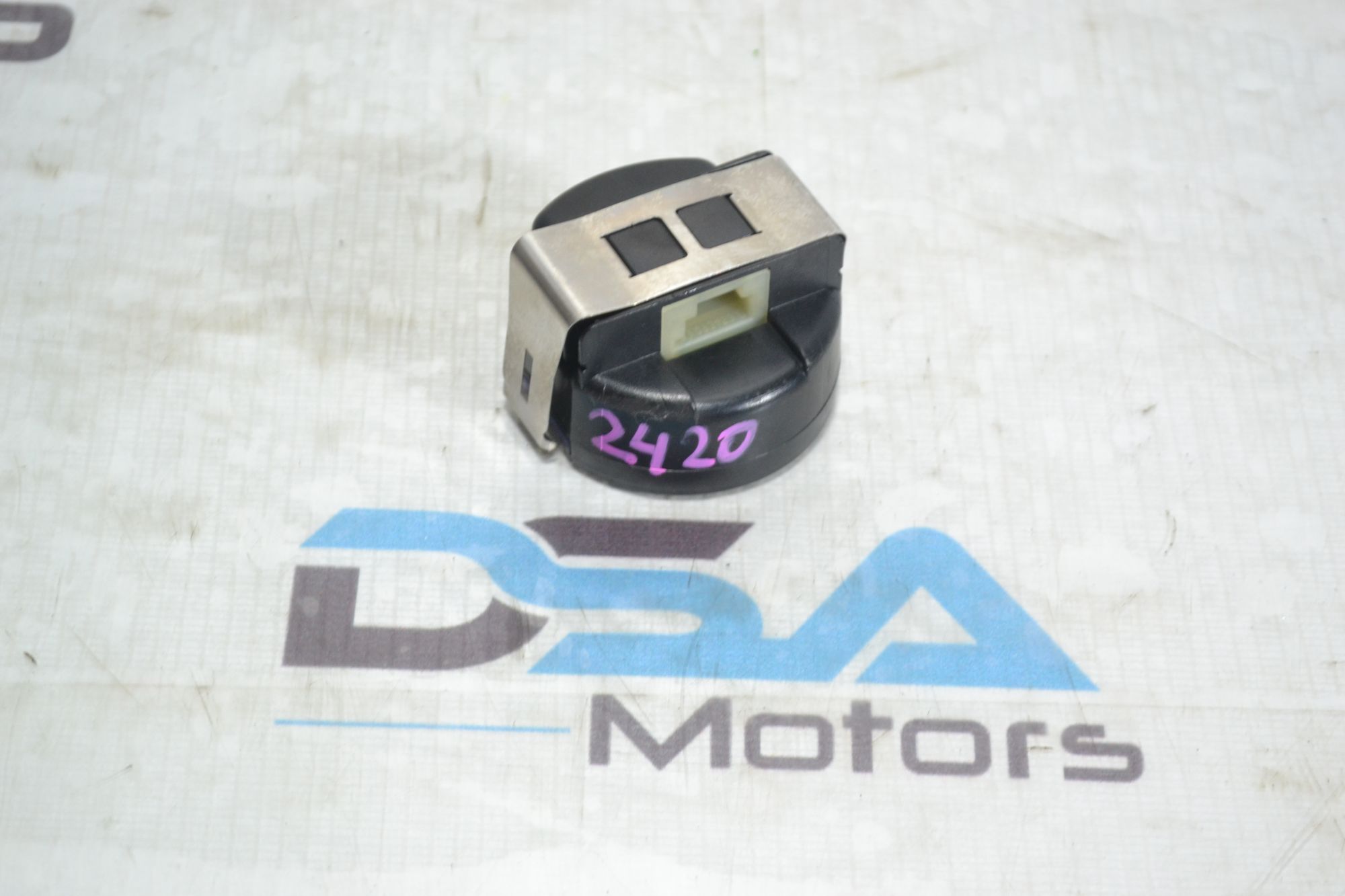 https://ycs.partsauto.market/partsauto-images/thmbs/userImages/b7628e092085f1f91467af1afb6e7630/part/70151581-433b-4f57-a0ec-8257fb7294d0_1781241795417.jpg