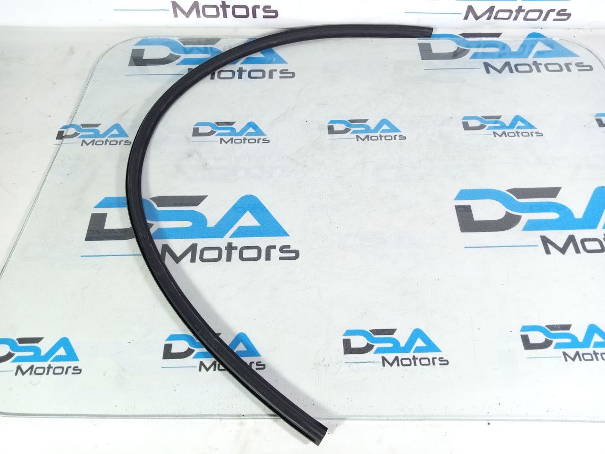 https://ycs.partsauto.market/partsauto-images/thmbs/userImages/b7628e092085f1f91467af1afb6e7630/part/7034086f-a1a0-4d2d-a2f9-399e71ba5b67_1741686131008.jpg