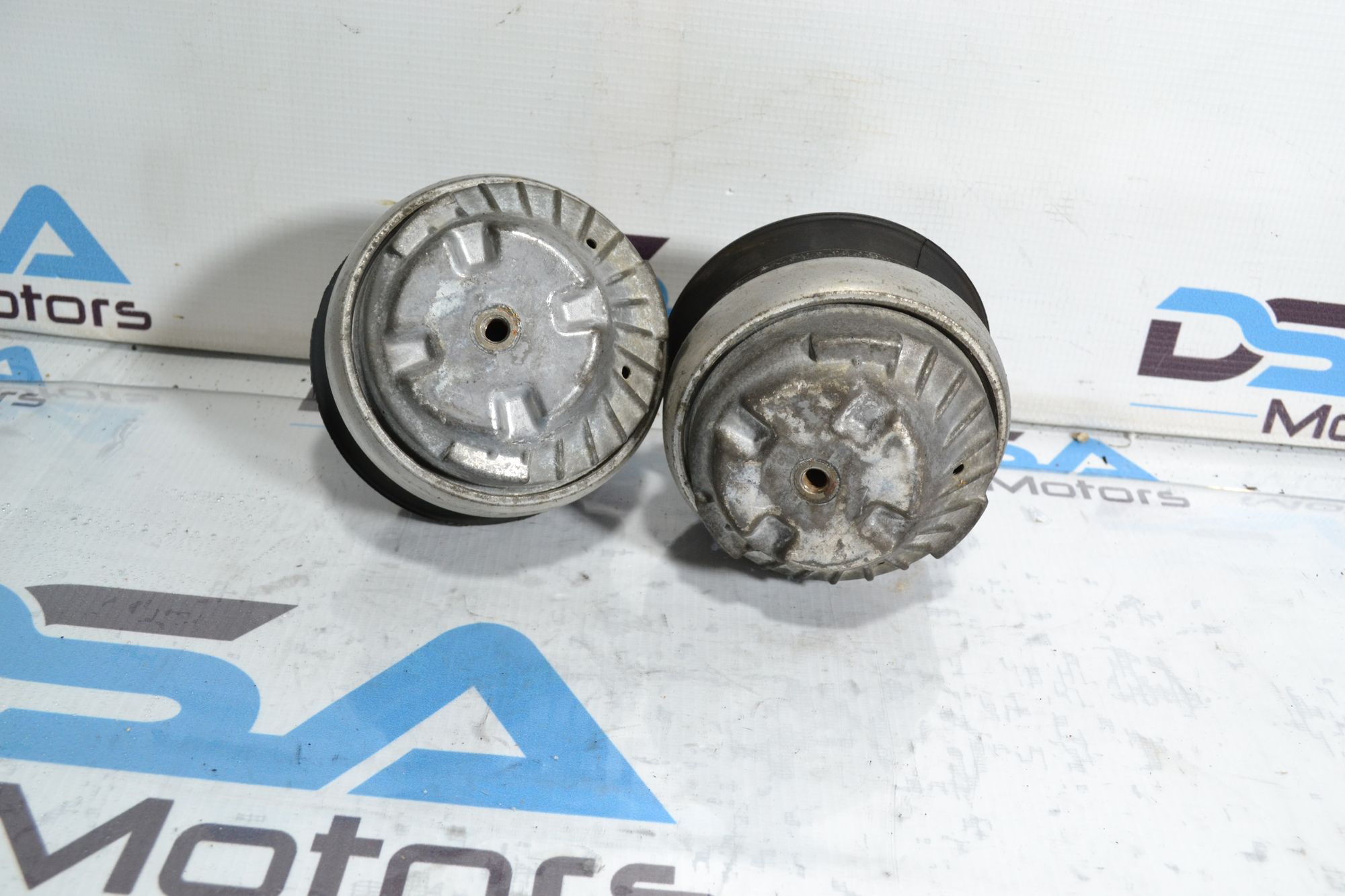 https://ycs.partsauto.market/partsauto-images/thmbs/userImages/b7628e092085f1f91467af1afb6e7630/part/70e35327-bb75-4060-8d9f-2093a714caf1_1778064957755.jpg