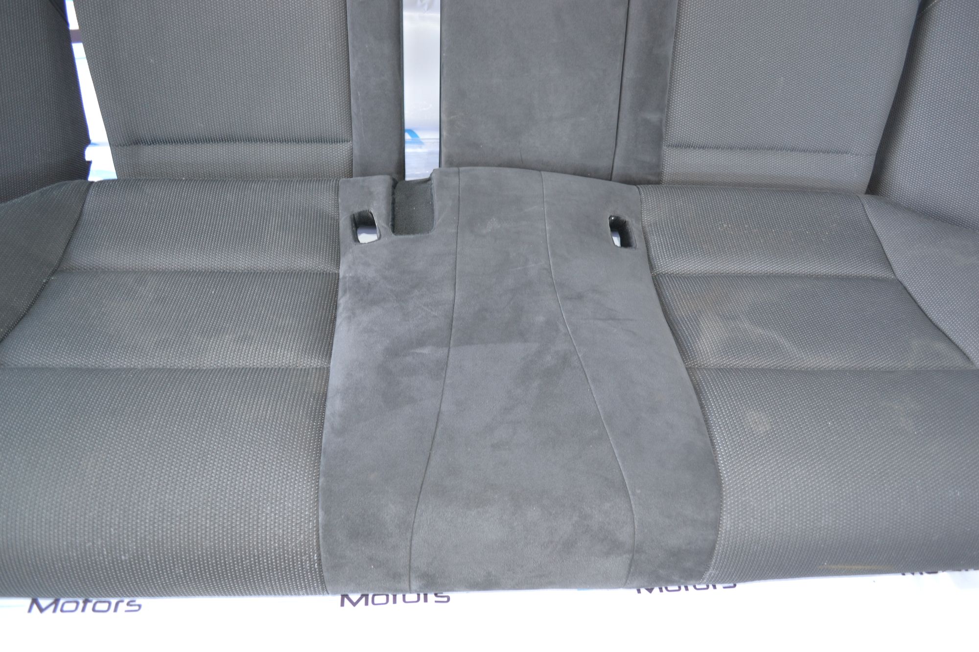https://ycs.partsauto.market/partsauto-images/thmbs/userImages/b7628e092085f1f91467af1afb6e7630/part/714411e4-7b5f-45be-a3d2-bbc592f32c6e_1777445145600.jpg
