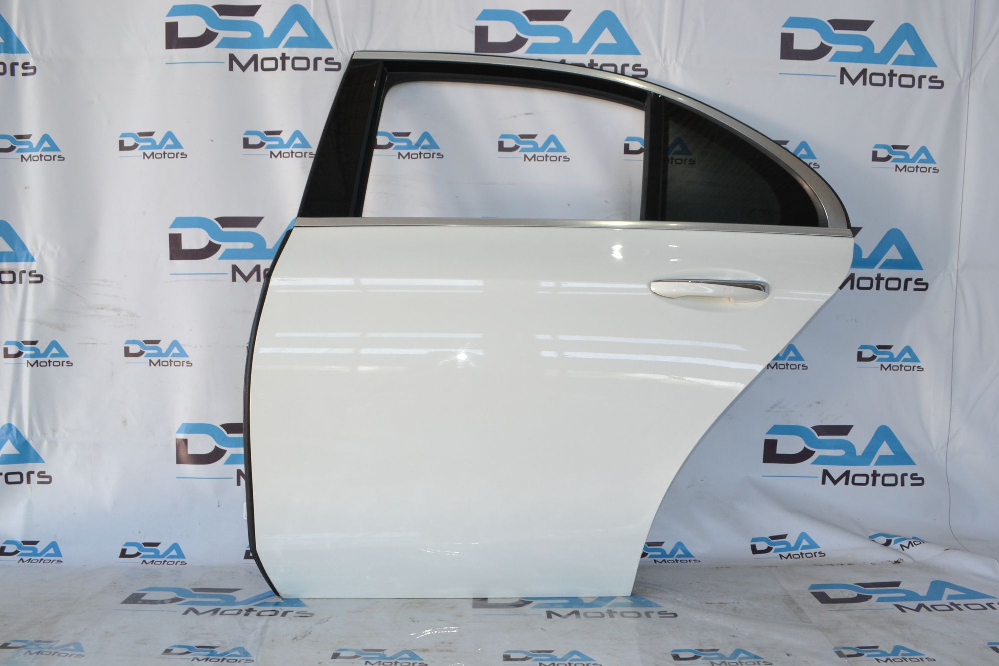 https://ycs.partsauto.market/partsauto-images/thmbs/userImages/b7628e092085f1f91467af1afb6e7630/part/7170cf1f-d456-4e5d-813d-5ae53f4de612_1782908727291.jpg