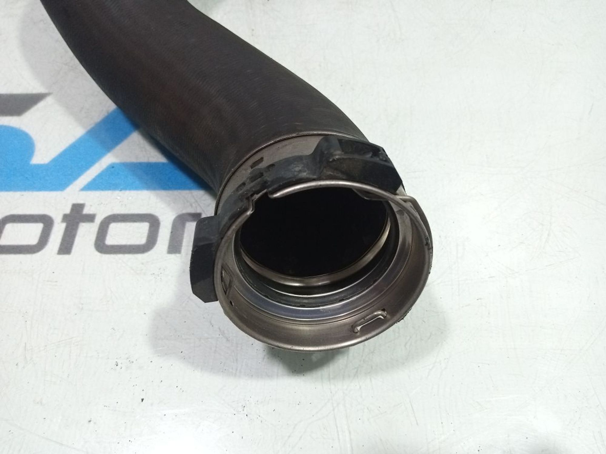 https://ycs.partsauto.market/partsauto-images/thmbs/userImages/b7628e092085f1f91467af1afb6e7630/part/719364b0-db66-4932-90ab-91735b4eff45_1749062937243.jpg