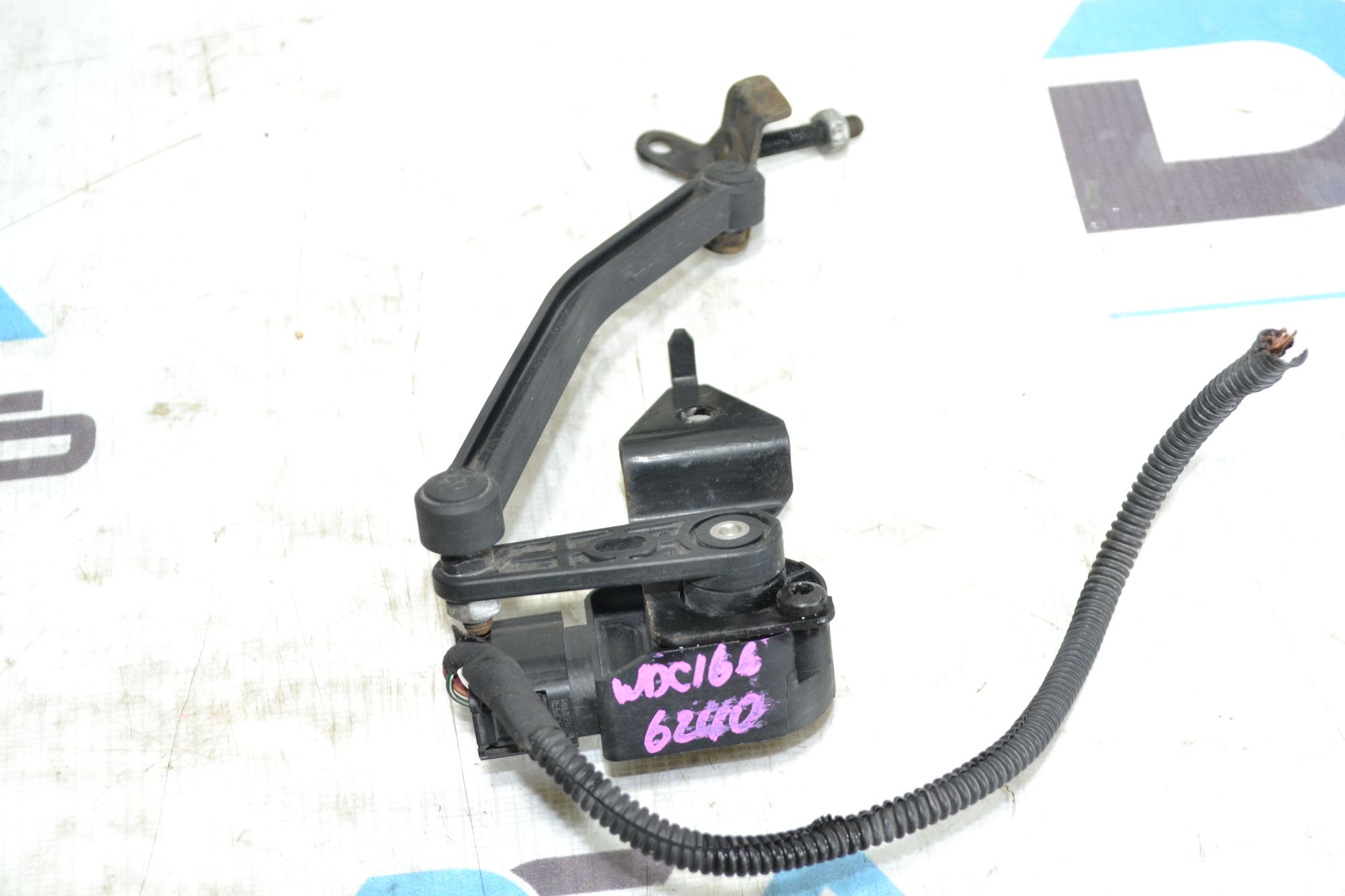 https://ycs.partsauto.market/partsauto-images/thmbs/userImages/b7628e092085f1f91467af1afb6e7630/part/71d87169-3816-471c-b769-eabb59cd9189_1785737439792.jpg