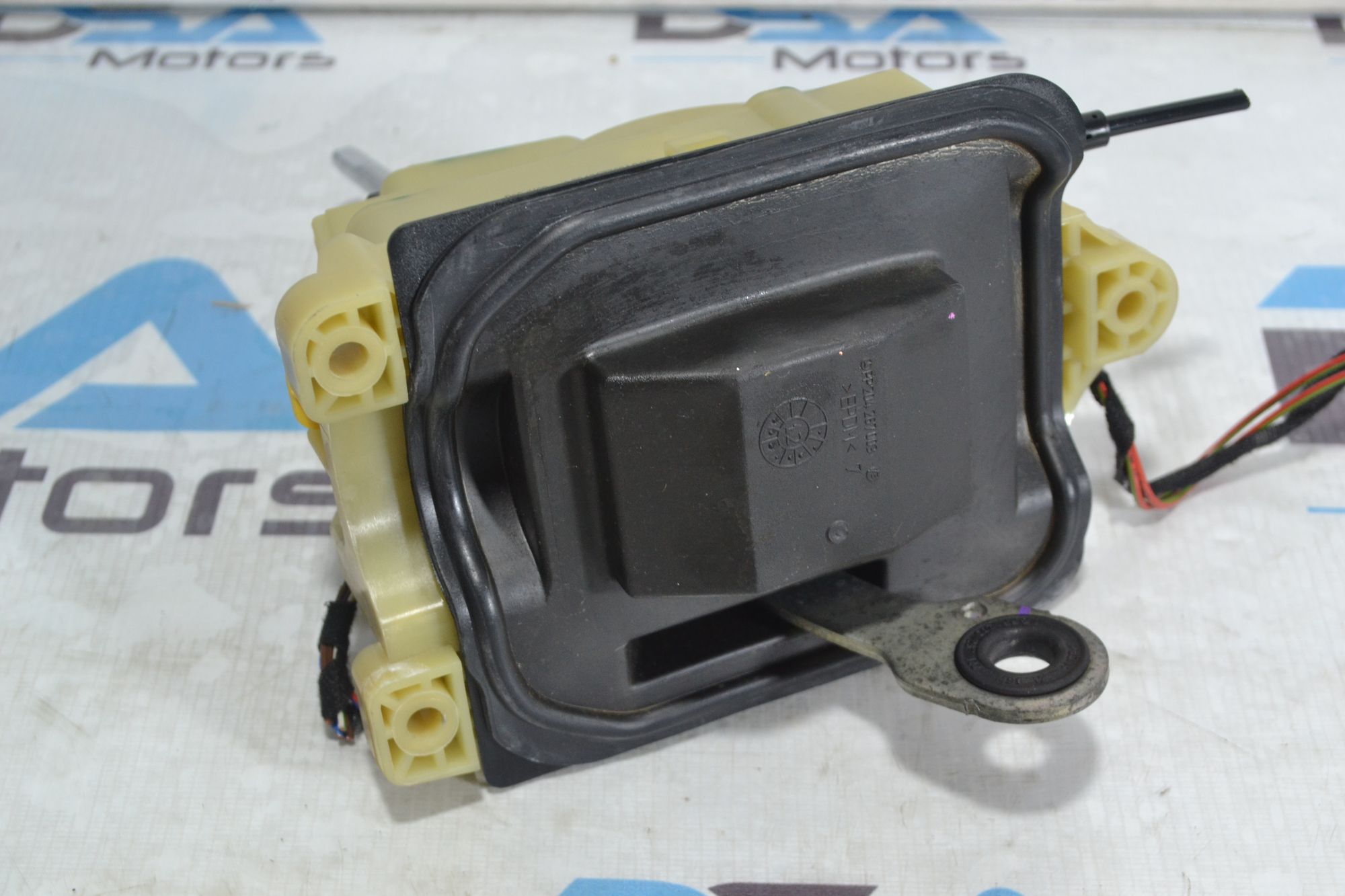 https://ycs.partsauto.market/partsauto-images/thmbs/userImages/b7628e092085f1f91467af1afb6e7630/part/72f92573-aa8e-4e2e-aa35-1c2efba083e6_1781186932317.jpg