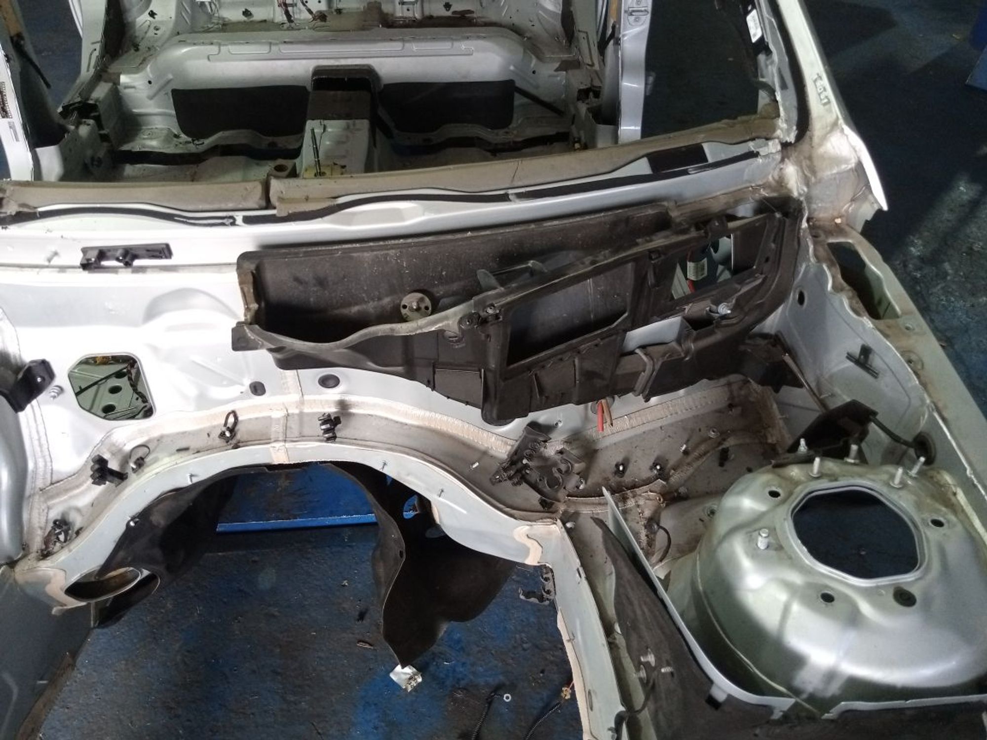 https://ycs.partsauto.market/partsauto-images/thmbs/userImages/b7628e092085f1f91467af1afb6e7630/part/7361c20e-b0d1-403f-b43a-fba56282ef08_1749732751496.jpg