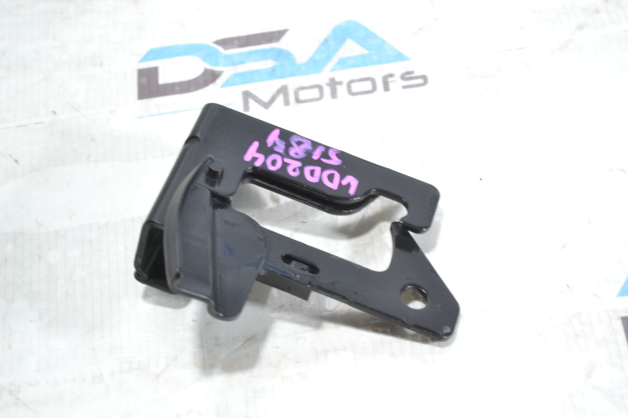 https://ycs.partsauto.market/partsauto-images/thmbs/userImages/b7628e092085f1f91467af1afb6e7630/part/74340c5d-3116-4424-b50a-f7b3138b3c14_1780985302236.jpg