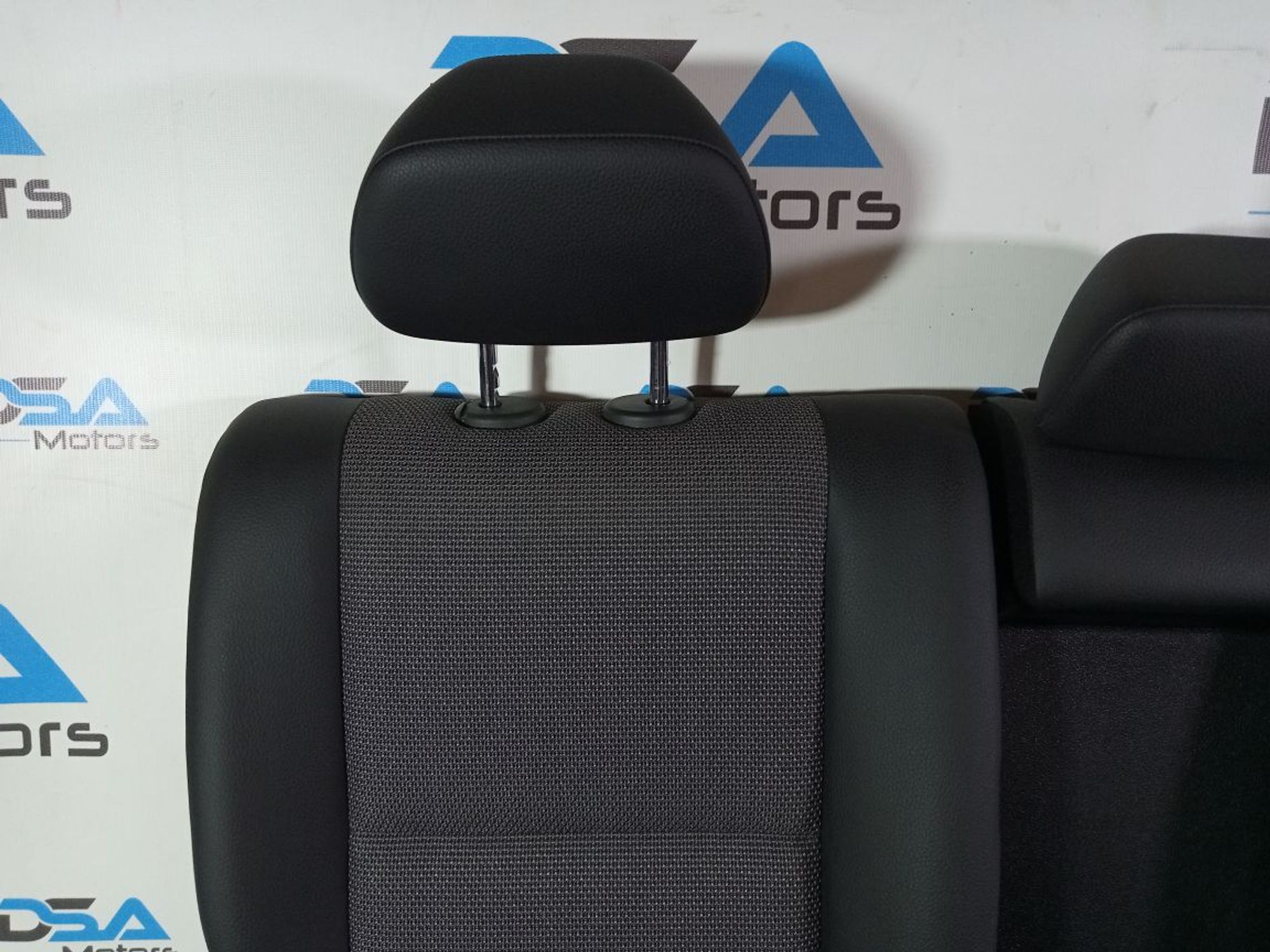 https://ycs.partsauto.market/partsauto-images/thmbs/userImages/b7628e092085f1f91467af1afb6e7630/part/7452259a-cbca-4581-8063-ef3a053d1750_1738218808648.jpg
