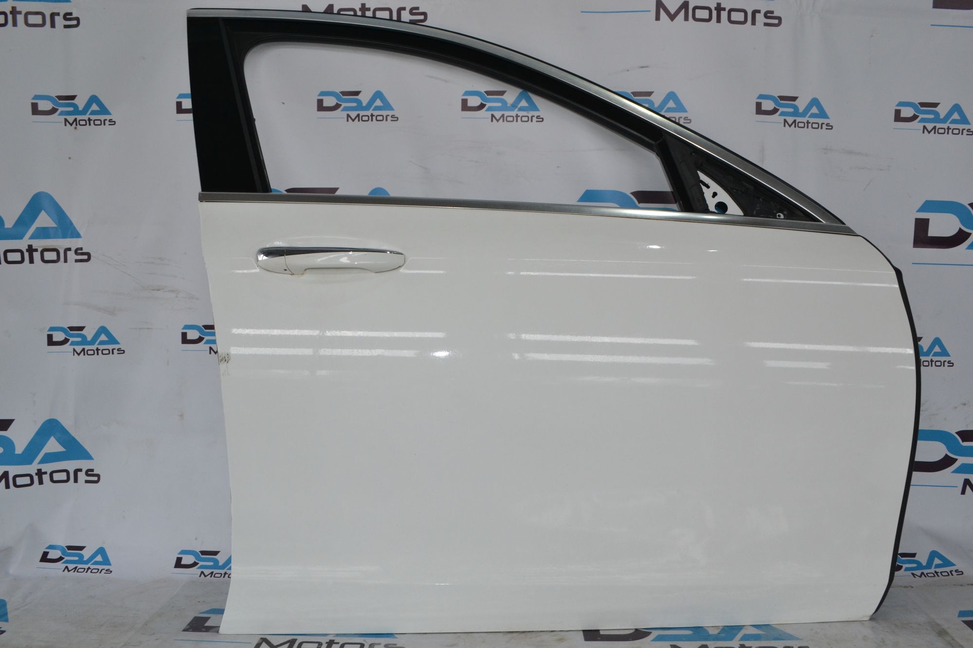 https://ycs.partsauto.market/partsauto-images/thmbs/userImages/b7628e092085f1f91467af1afb6e7630/part/74ed272e-9e97-4d43-8601-a6fb6b809cad_1782900935734.jpg