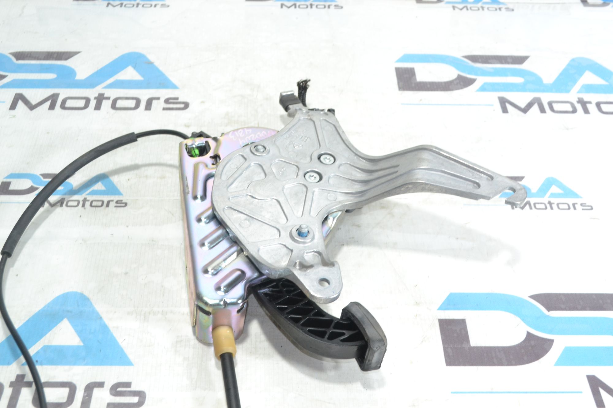 https://ycs.partsauto.market/partsauto-images/thmbs/userImages/b7628e092085f1f91467af1afb6e7630/part/75011b3b-fa96-43e7-8921-3536a2f8fa54_1781169369581.jpg