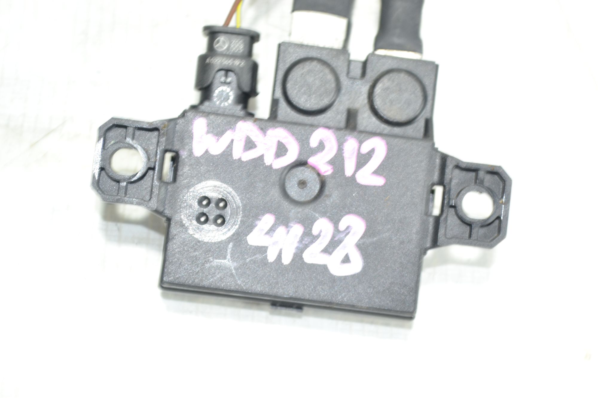 https://ycs.partsauto.market/partsauto-images/thmbs/userImages/b7628e092085f1f91467af1afb6e7630/part/75fb121d-5455-47ce-8edf-46a38b0d7cd8_1781175916473.jpg