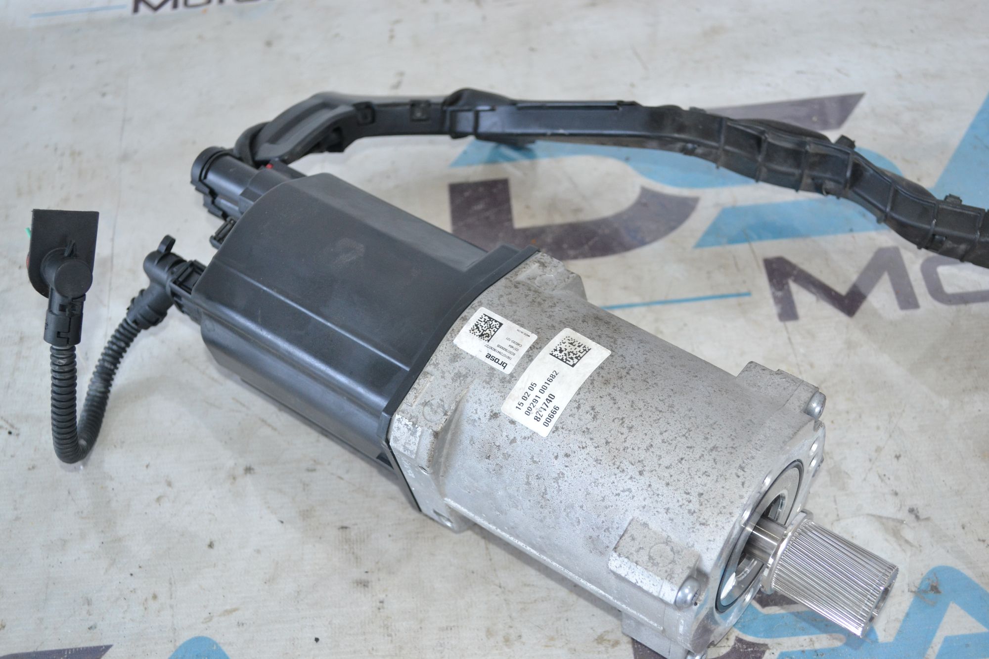 https://ycs.partsauto.market/partsauto-images/thmbs/userImages/b7628e092085f1f91467af1afb6e7630/part/765757ec-a3db-498e-b259-7cce0692d98d_1785495868084.jpg