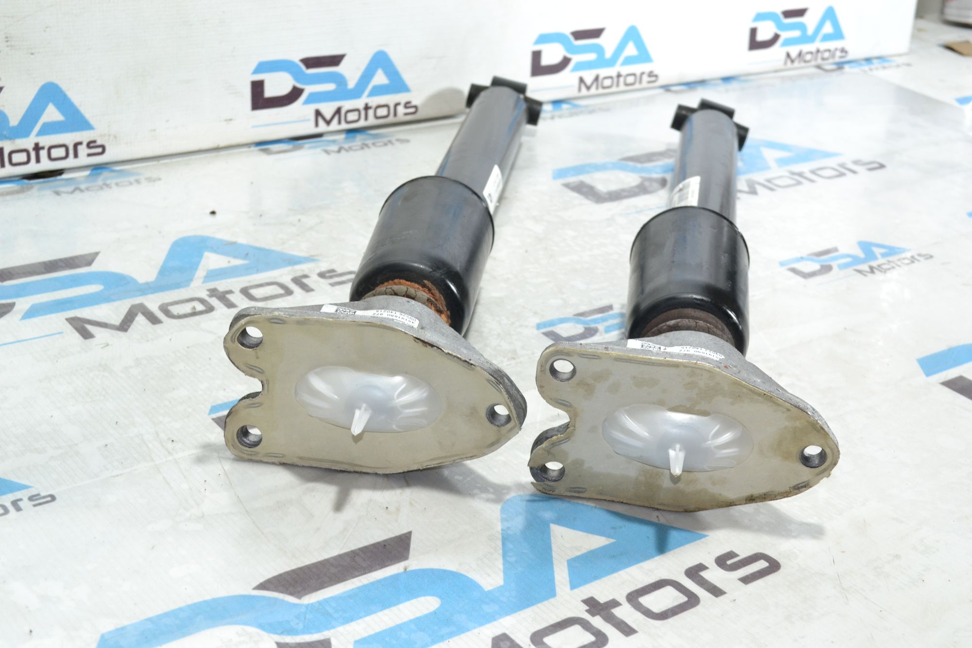 https://ycs.partsauto.market/partsauto-images/thmbs/userImages/b7628e092085f1f91467af1afb6e7630/part/77c6837c-74bd-48ea-9e9e-13b84d531862_1779964118638.jpg