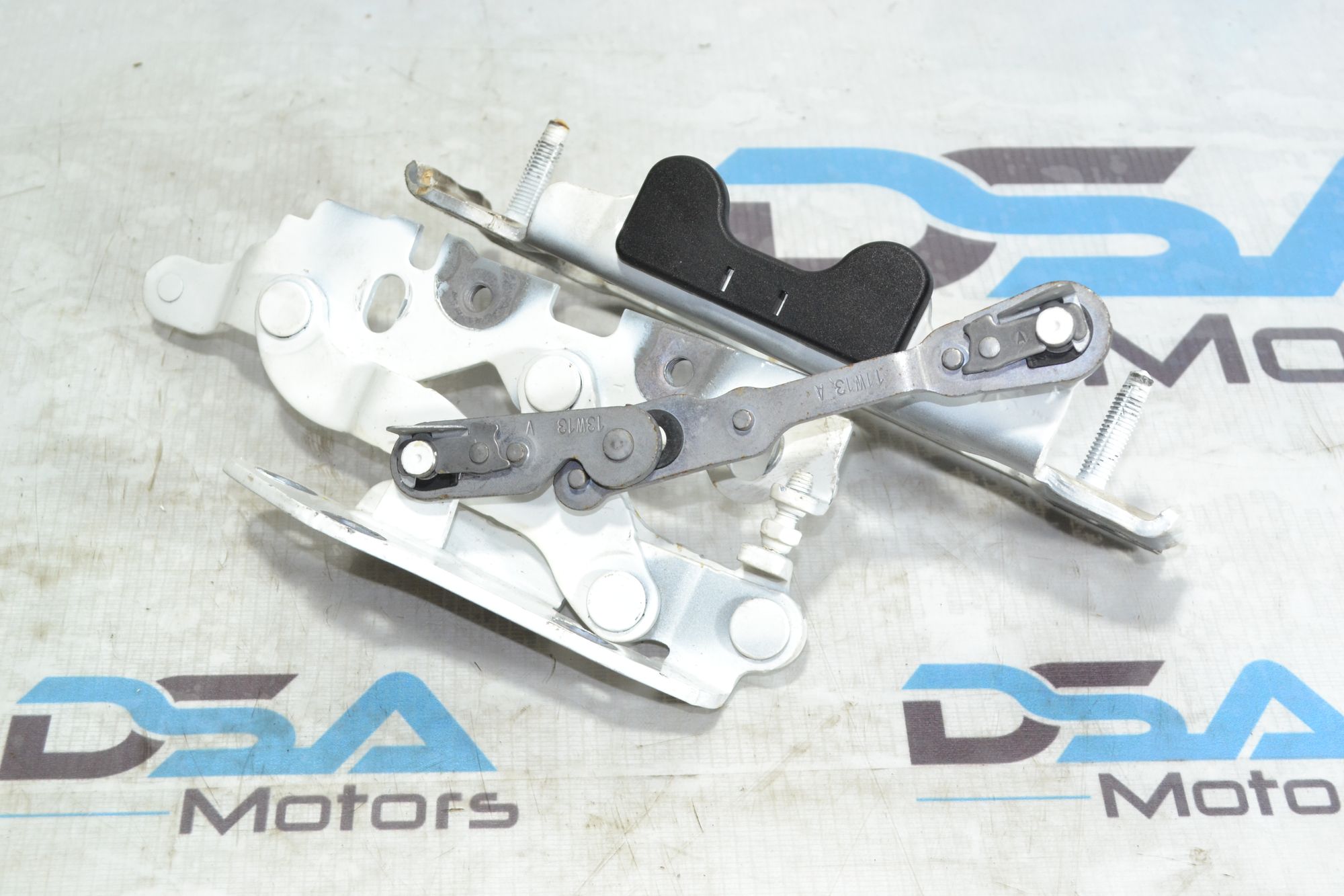 https://ycs.partsauto.market/partsauto-images/thmbs/userImages/b7628e092085f1f91467af1afb6e7630/part/78449290-5207-4116-967a-e44bf4fc4d36_1781269116145.jpg