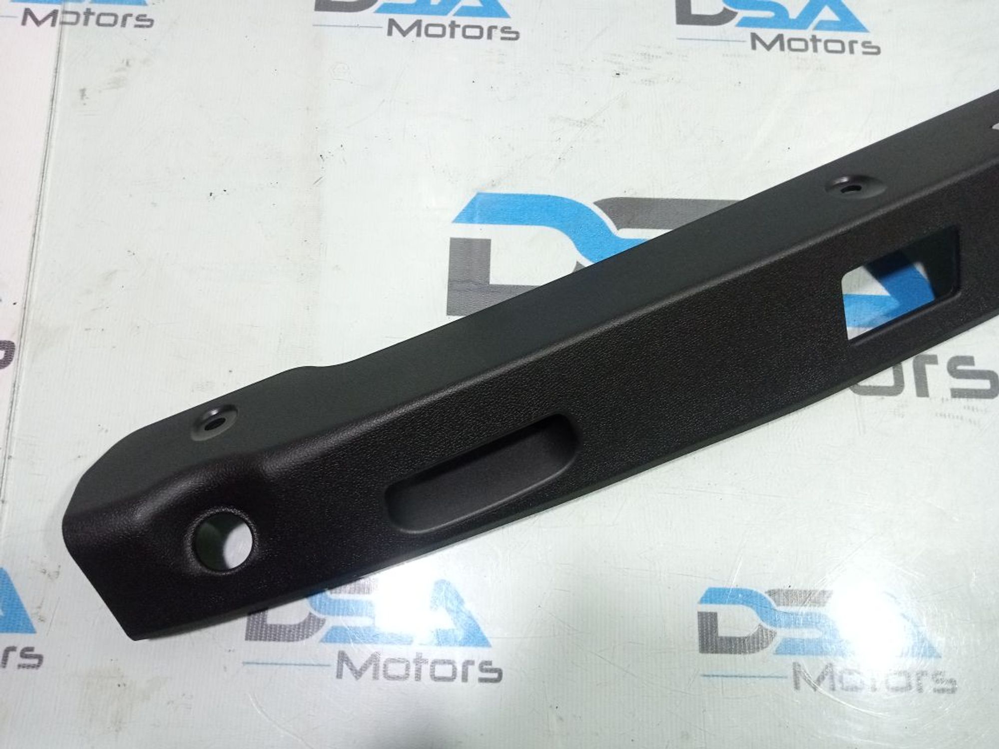 https://ycs.partsauto.market/partsauto-images/thmbs/userImages/b7628e092085f1f91467af1afb6e7630/part/79028336-3122-4f3c-8a5d-efe8a10f452f_1748615619162.jpg