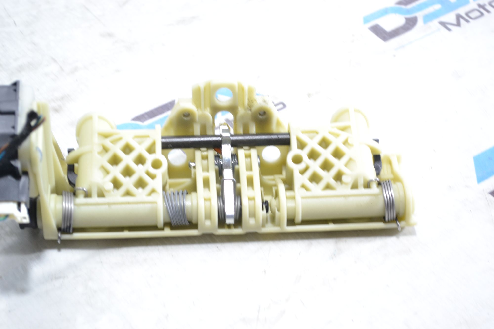 https://ycs.partsauto.market/partsauto-images/thmbs/userImages/b7628e092085f1f91467af1afb6e7630/part/790c5fb9-daf5-4d5e-ac72-cd486fc06d60_1780558023740.jpg