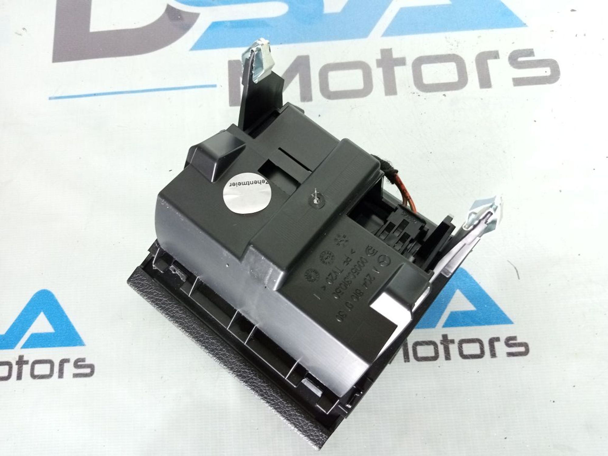 https://ycs.partsauto.market/partsauto-images/thmbs/userImages/b7628e092085f1f91467af1afb6e7630/part/795d65f3-aea6-4163-88cc-288bd6cc80e1_1733848695311.jpg