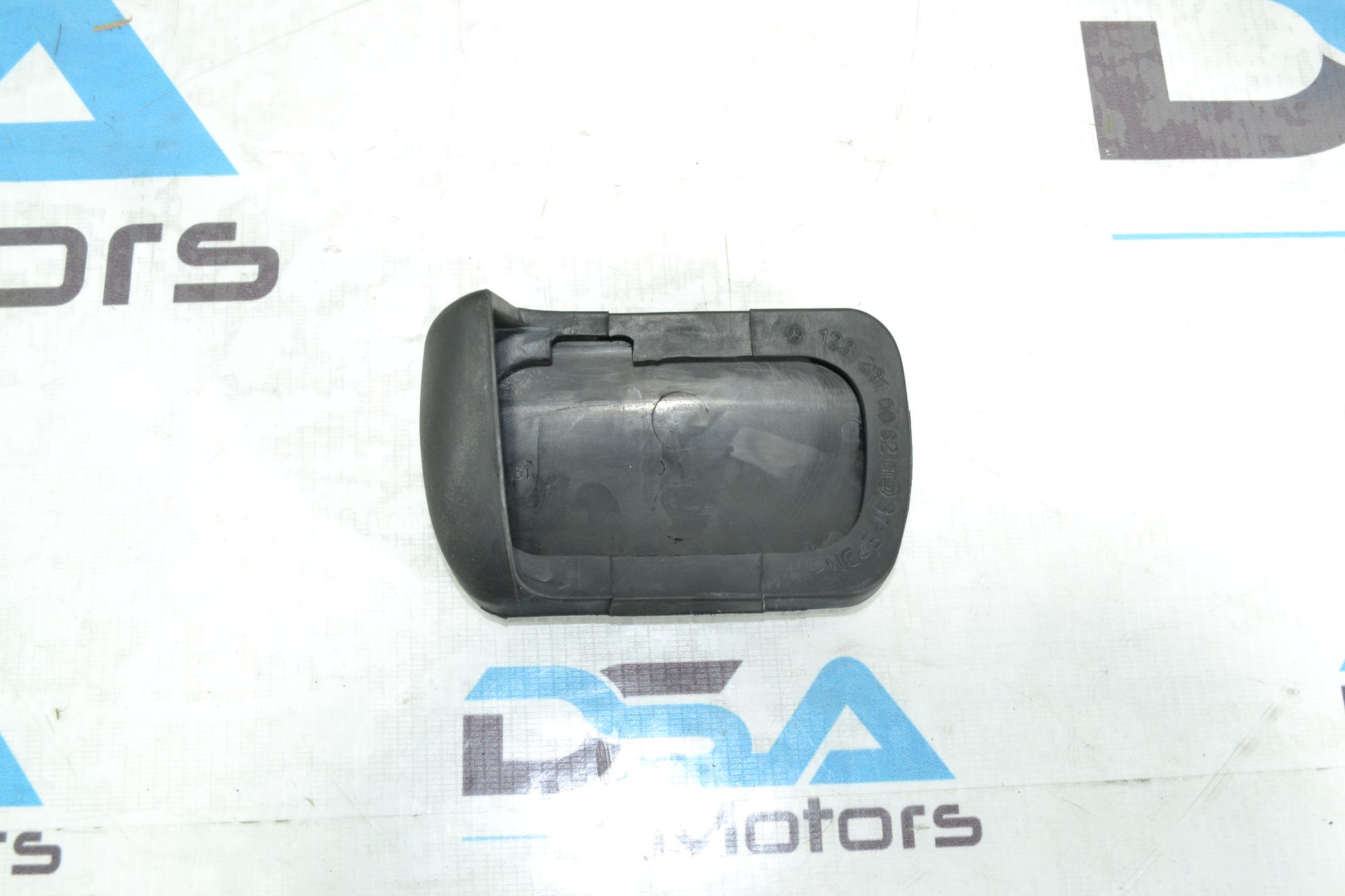https://ycs.partsauto.market/partsauto-images/thmbs/userImages/b7628e092085f1f91467af1afb6e7630/part/7a2edb9d-5431-47a0-836e-39e41fe289d5_1779112797379.jpg