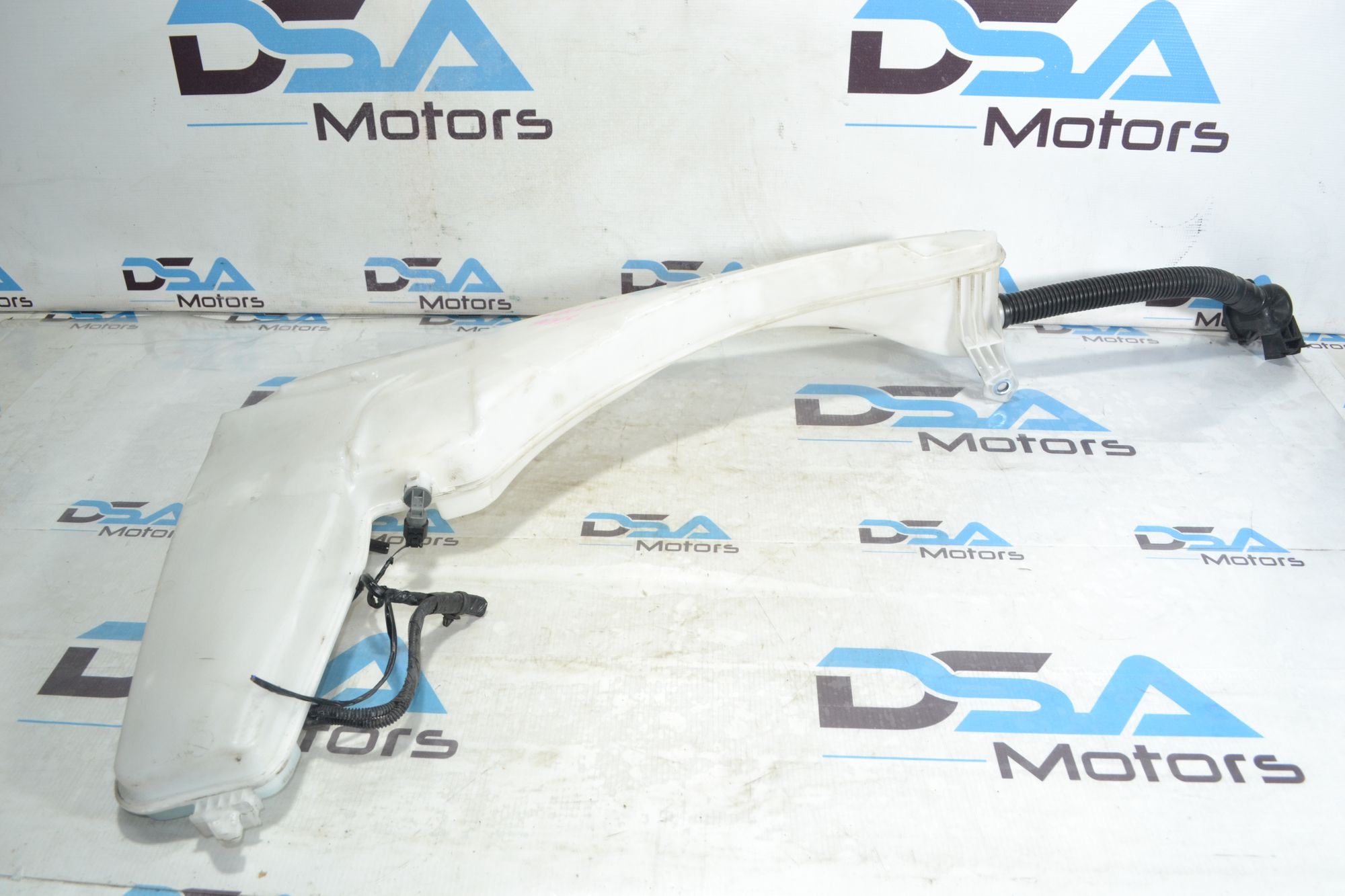 https://ycs.partsauto.market/partsauto-images/thmbs/userImages/b7628e092085f1f91467af1afb6e7630/part/7b359256-c69e-429a-bf36-32e0dfb7c2d0_1781262432163.jpg