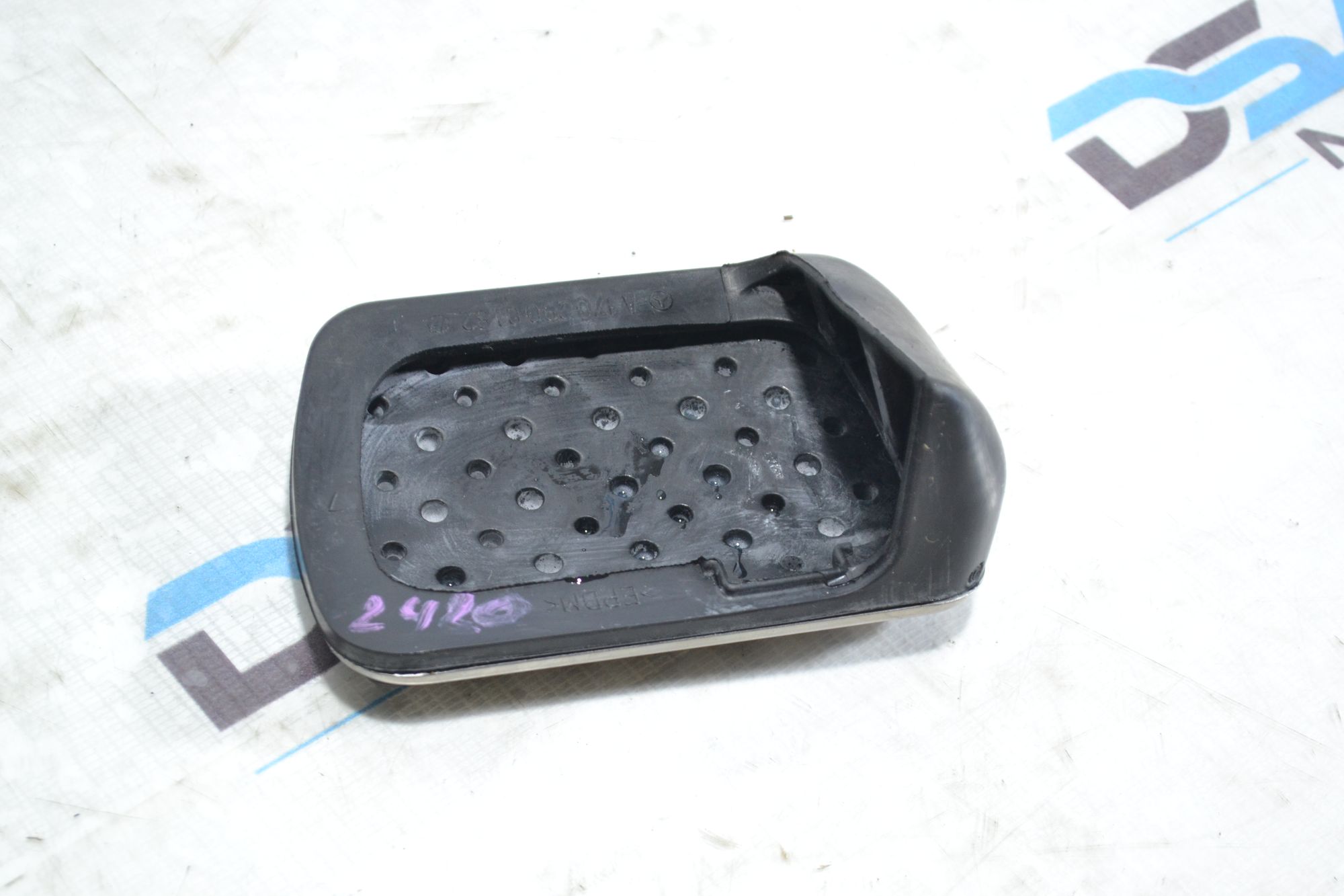 https://ycs.partsauto.market/partsauto-images/thmbs/userImages/b7628e092085f1f91467af1afb6e7630/part/7b536b2d-9bfa-49d2-9be0-aa3d9f30e7b4_1780570700803.jpg