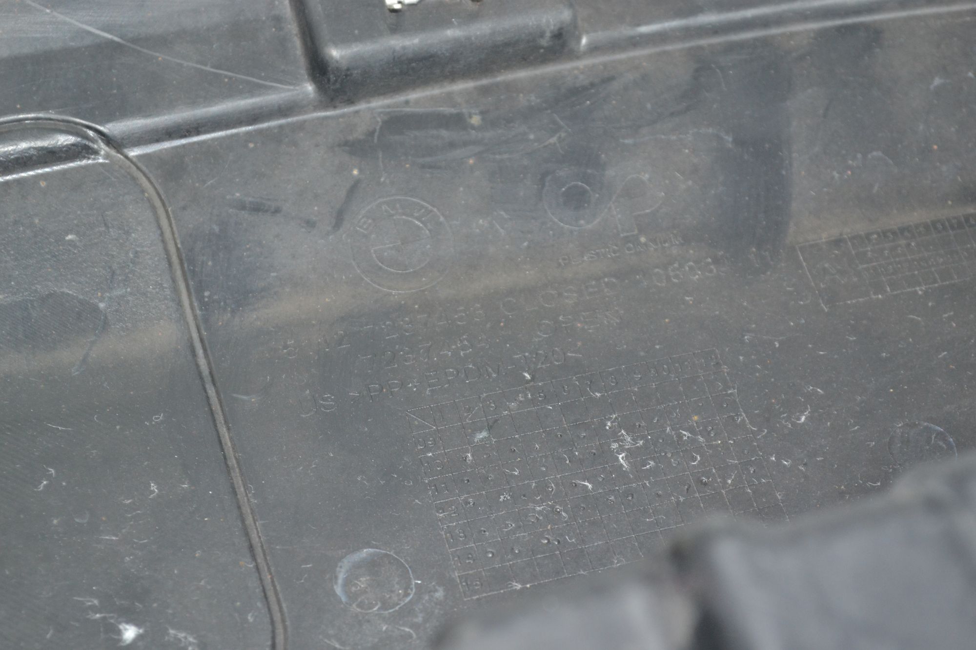 https://ycs.partsauto.market/partsauto-images/thmbs/userImages/b7628e092085f1f91467af1afb6e7630/part/7b7141b0-5626-4ed8-8e9b-f07502a35a0c_1781761874550.jpg