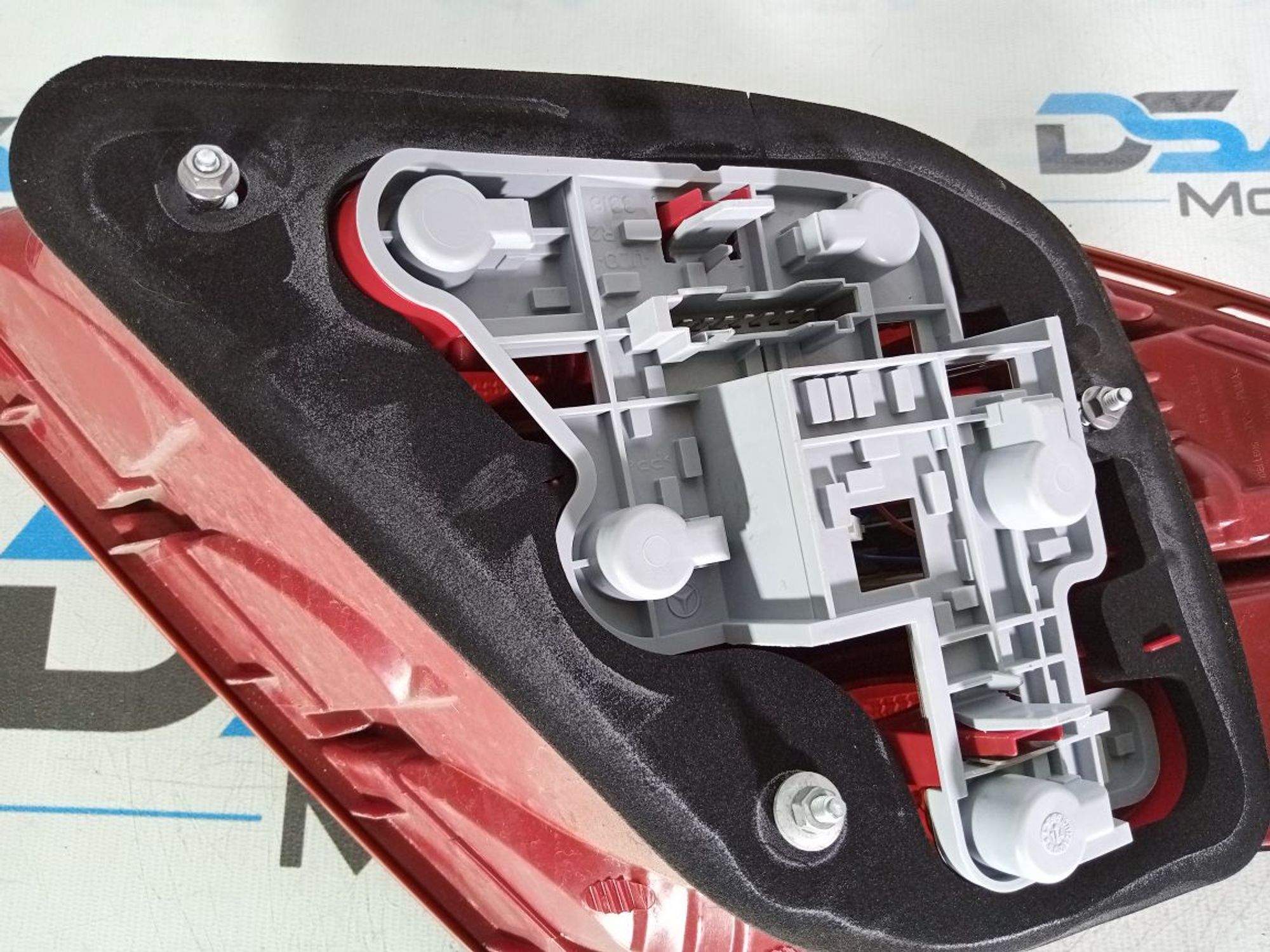 https://ycs.partsauto.market/partsauto-images/thmbs/userImages/b7628e092085f1f91467af1afb6e7630/part/7c6a878b-9c20-460d-b173-a4b3d775506a_1745404860983.jpg