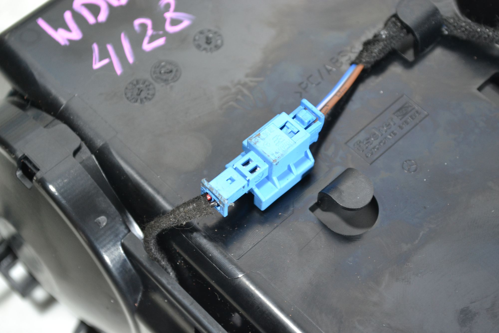 https://ycs.partsauto.market/partsauto-images/thmbs/userImages/b7628e092085f1f91467af1afb6e7630/part/7cb88618-a200-4f90-9d37-e3faab6c17d6_1779945591269.jpg