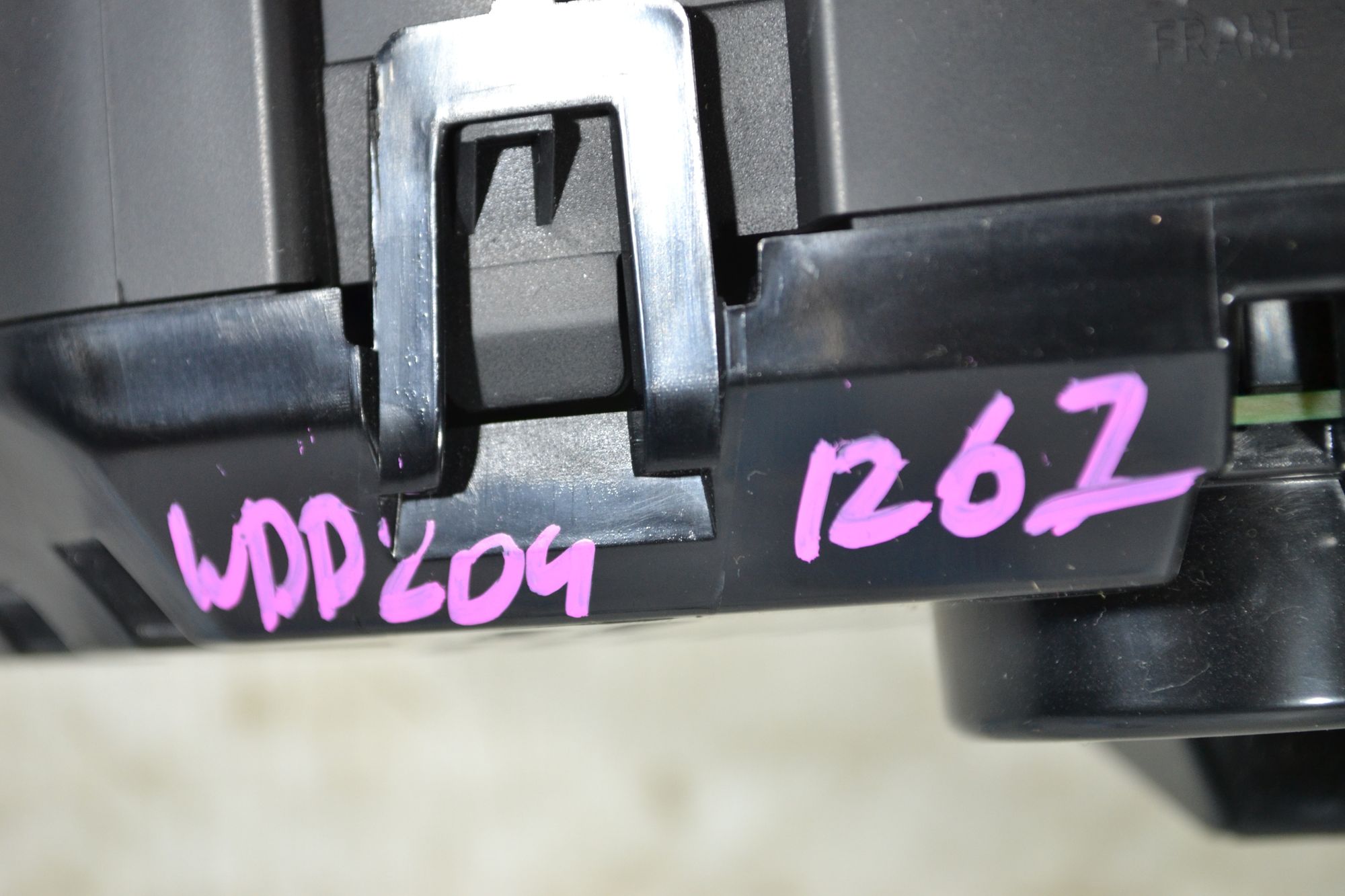 https://ycs.partsauto.market/partsauto-images/thmbs/userImages/b7628e092085f1f91467af1afb6e7630/part/7cbb3116-e5fe-48f4-8a32-bbe8f66e0c92_1784021926729.jpg