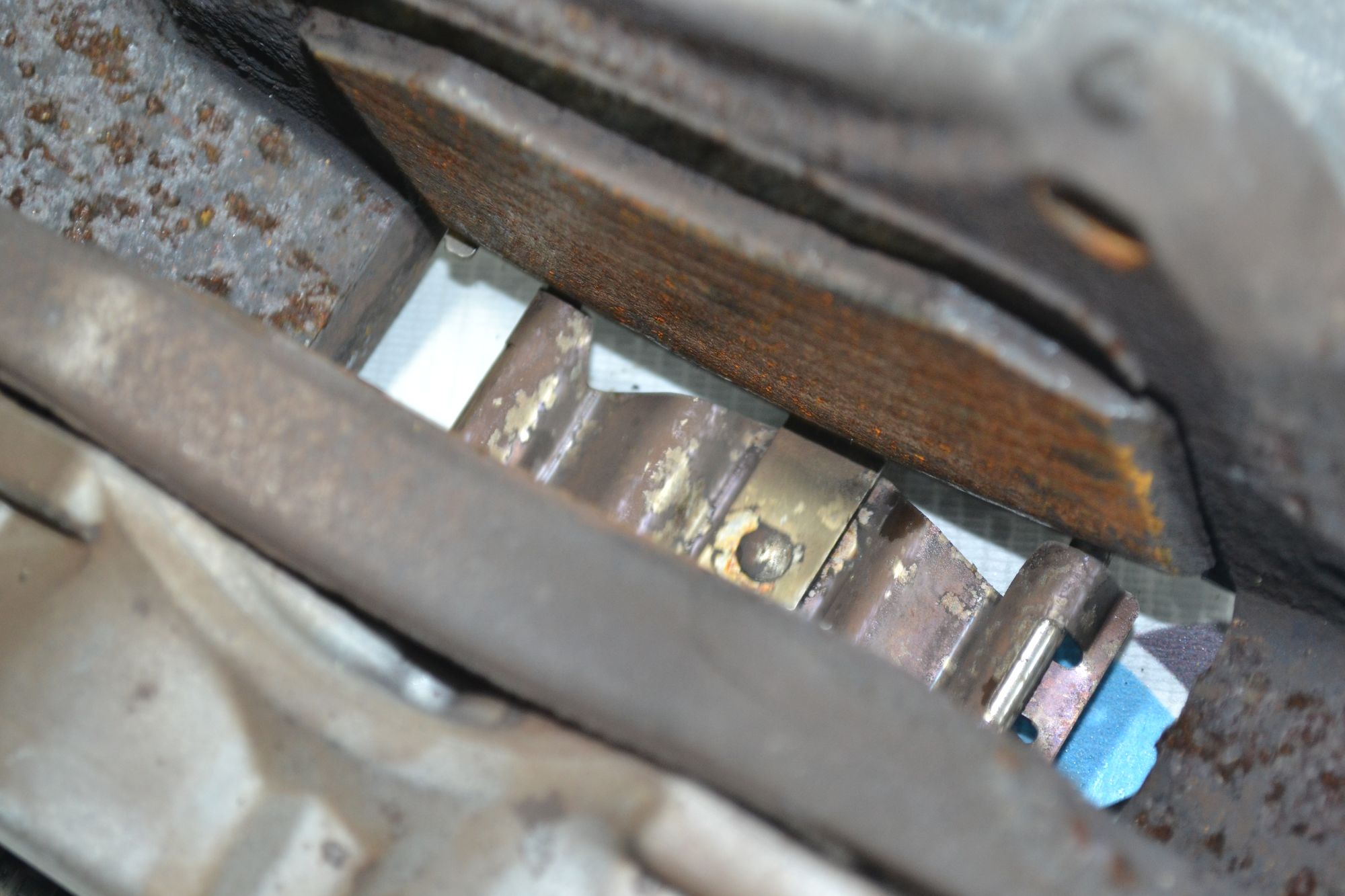 https://ycs.partsauto.market/partsauto-images/thmbs/userImages/b7628e092085f1f91467af1afb6e7630/part/7cbc4bca-b9e4-4d43-86b7-b8a37e011e68_1780044259212.jpg