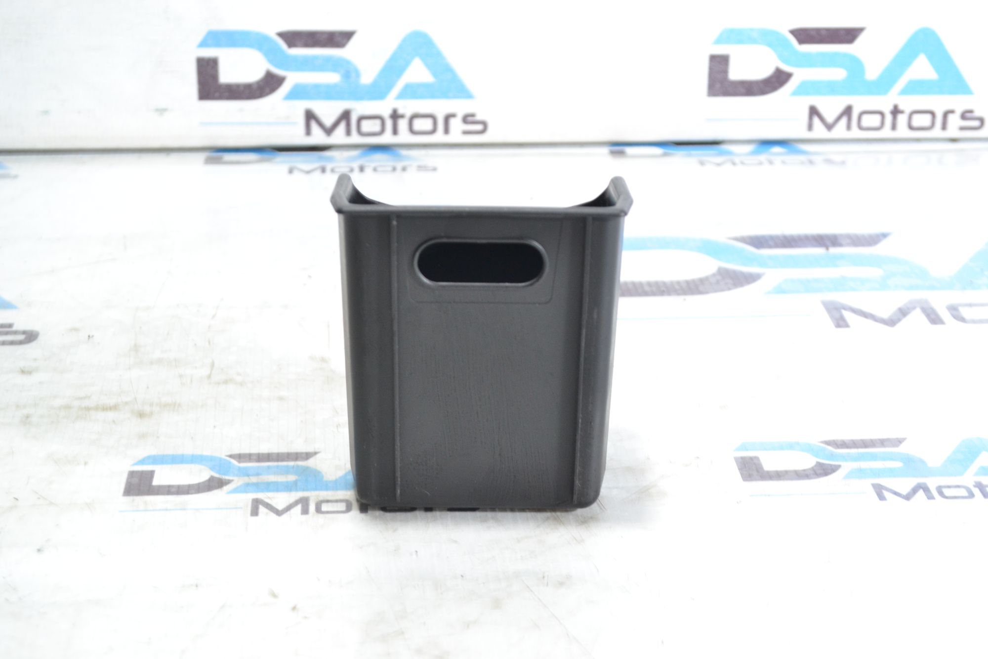 https://ycs.partsauto.market/partsauto-images/thmbs/userImages/b7628e092085f1f91467af1afb6e7630/part/7cce8564-f85e-4bbb-8b5a-26d3a106ec26_1780569698015.jpg