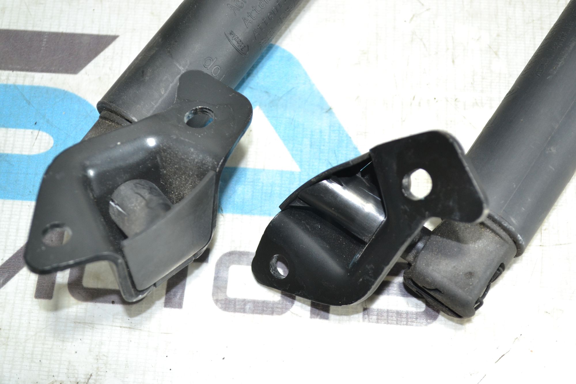 https://ycs.partsauto.market/partsauto-images/thmbs/userImages/b7628e092085f1f91467af1afb6e7630/part/7ce37c77-a1d3-47a9-91e9-d4e84e6b3d19_1785309020836.jpg
