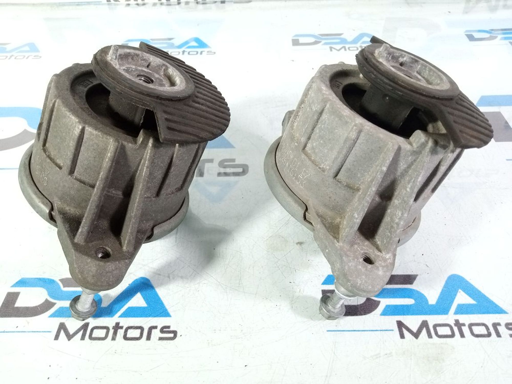 https://ycs.partsauto.market/partsauto-images/thmbs/userImages/b7628e092085f1f91467af1afb6e7630/part/7d671ccb-91a9-47c8-a644-998125698d1c_1737971977179.jpg