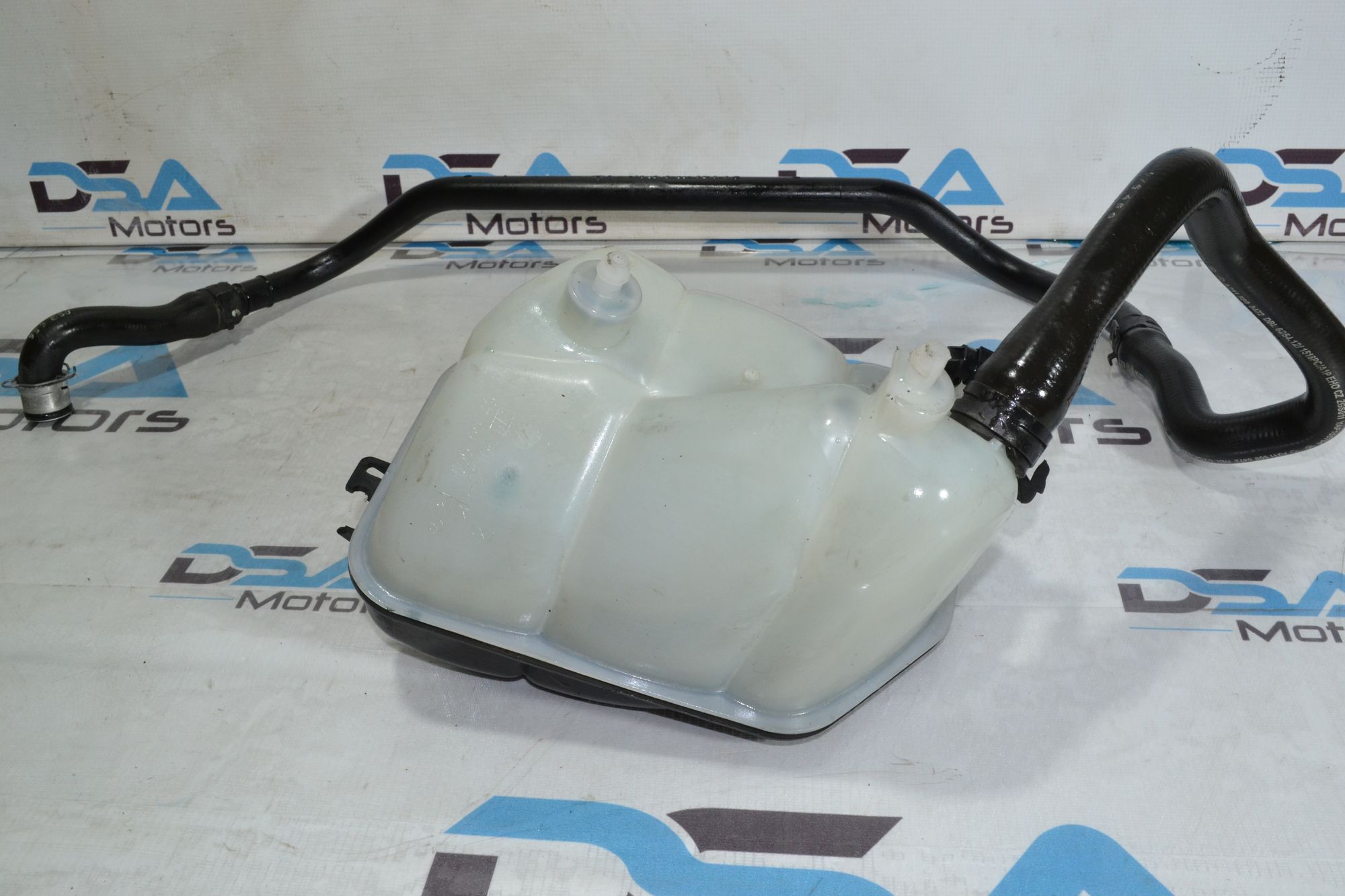 https://ycs.partsauto.market/partsauto-images/thmbs/userImages/b7628e092085f1f91467af1afb6e7630/part/7e1c082e-ea94-40fa-a91c-d2d5931a2fb8_1779802395024.jpg