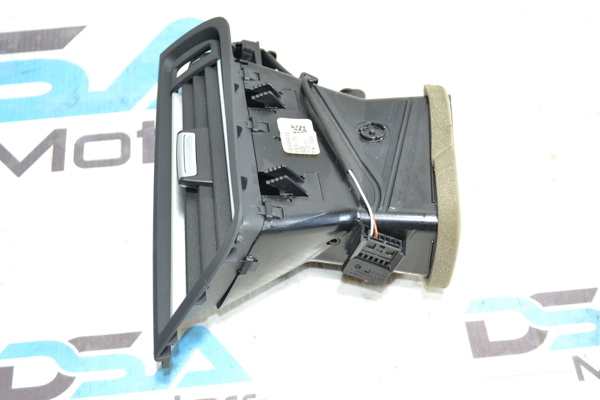 https://ycs.partsauto.market/partsauto-images/thmbs/userImages/b7628e092085f1f91467af1afb6e7630/part/7e89ec30-3129-4766-9cfa-a5330dfdfb0f_1785503069554.jpg