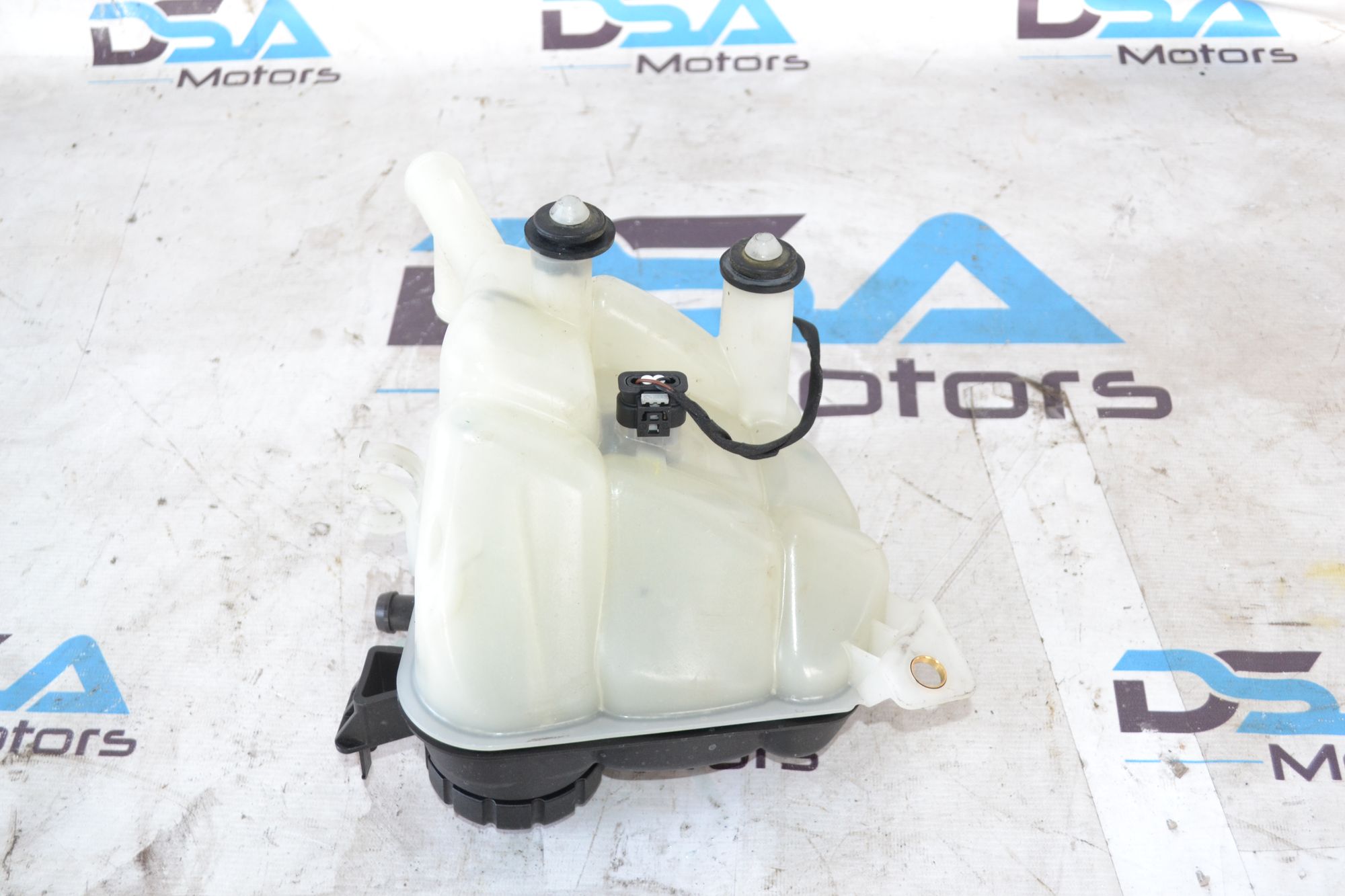 https://ycs.partsauto.market/partsauto-images/thmbs/userImages/b7628e092085f1f91467af1afb6e7630/part/7e96a456-8819-4c1e-a06f-3402e6d7f835_1785225038817.jpg